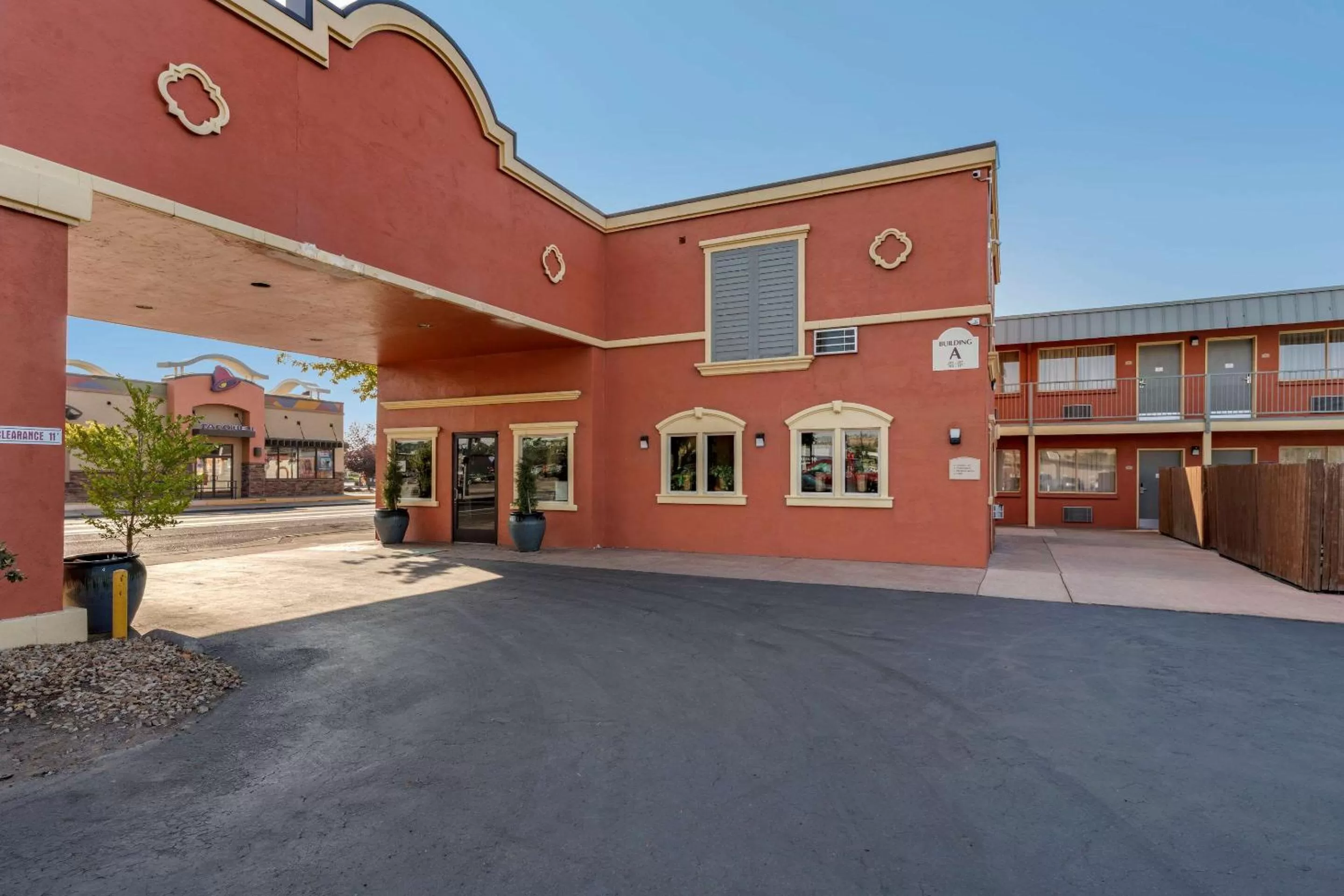 Property building in Quality Inn