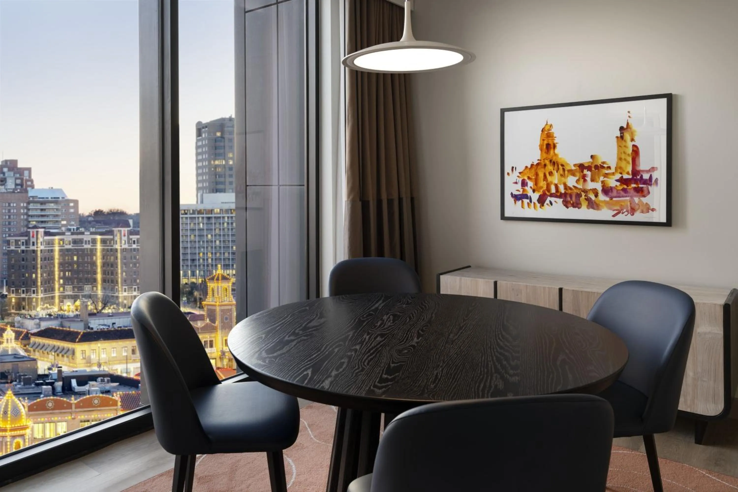 Photo of the whole room in Cascade Hotel, Kansas City, a Tribute Portfolio Hotel