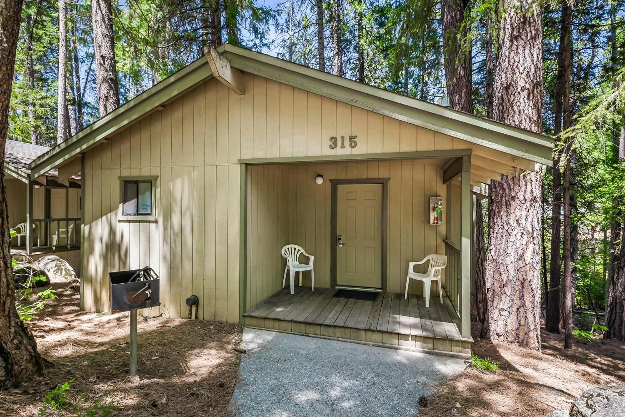 Guests in Northern Queen Inn