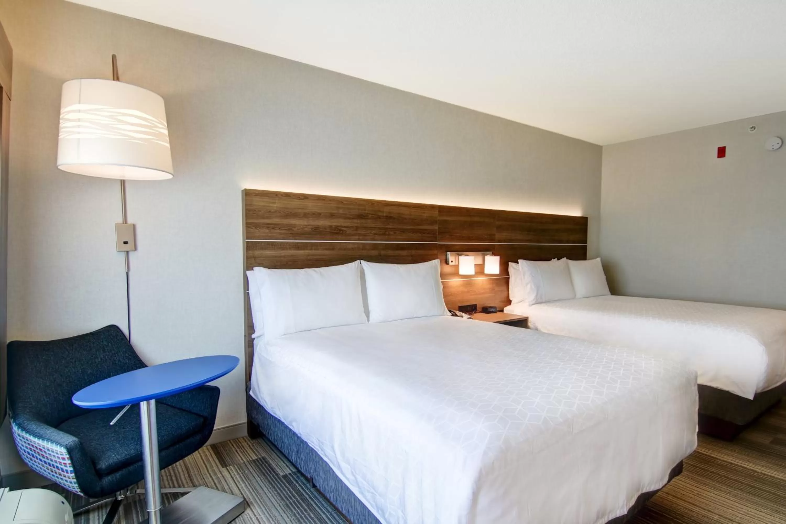 Photo of the whole room, Bed in Holiday Inn Express Hotel & Suites Toronto - Markham by IHG