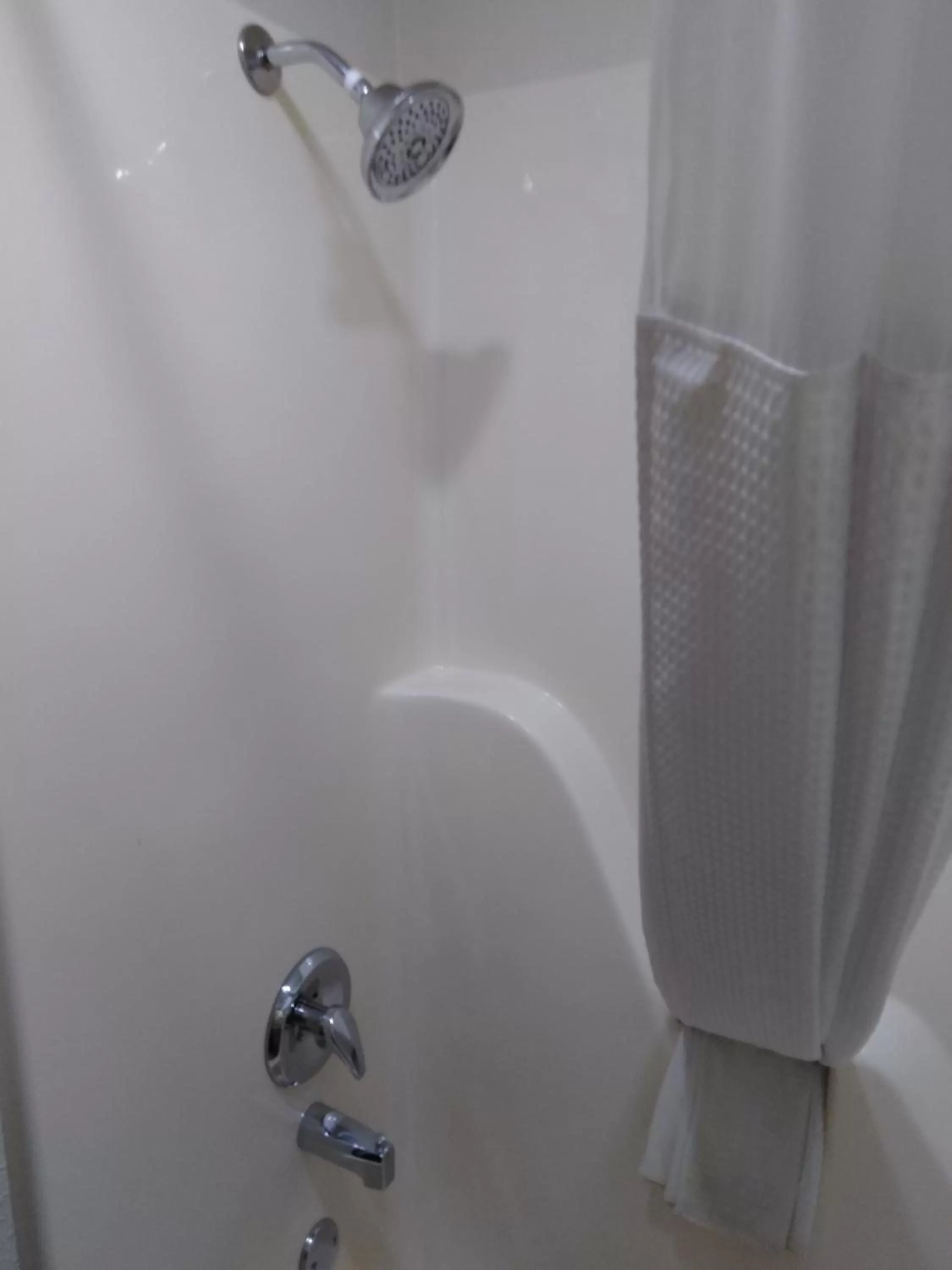 Bathroom in Quality Inn & Suites Mount Vernon