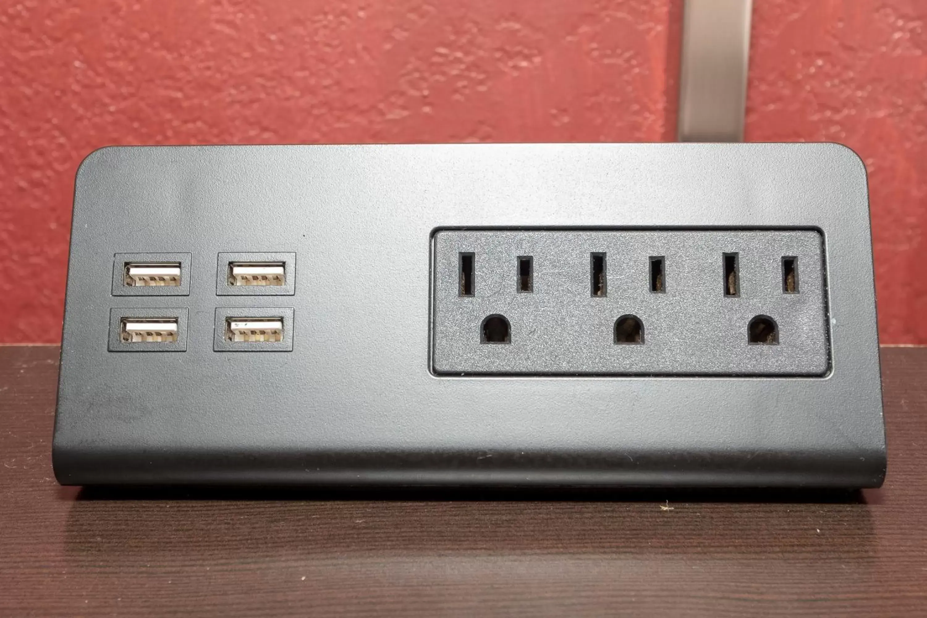 Deluxe King Room Non-Smoking in Red Roof Inn Abingdon Deluxe King Room Non-Smoking in Red Roof Inn Abingdon