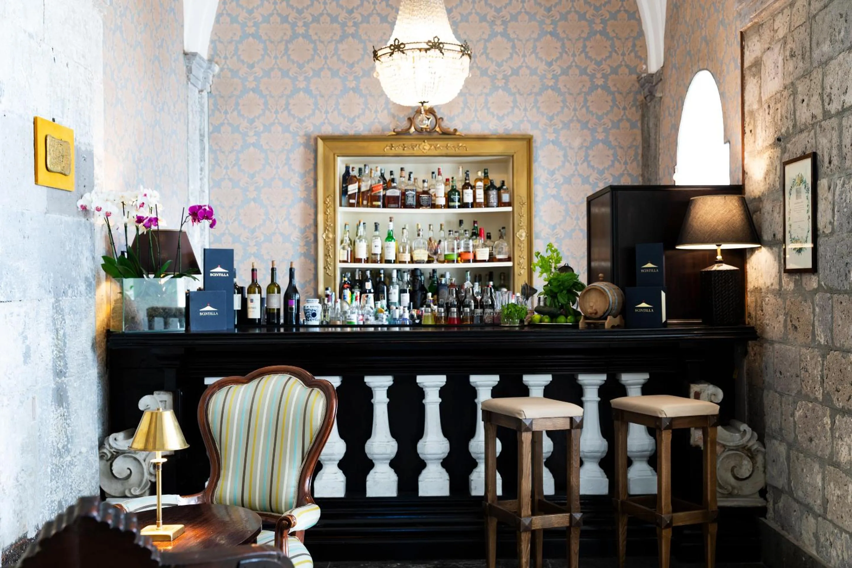 Lounge or bar in Grand Hotel Cocumella