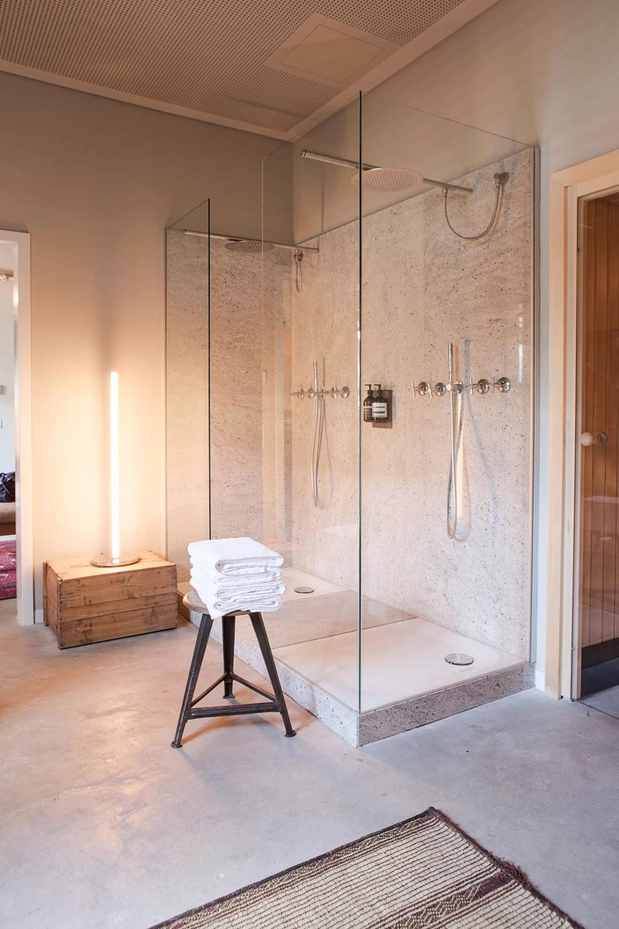 Shower in Speicher7 Hotel