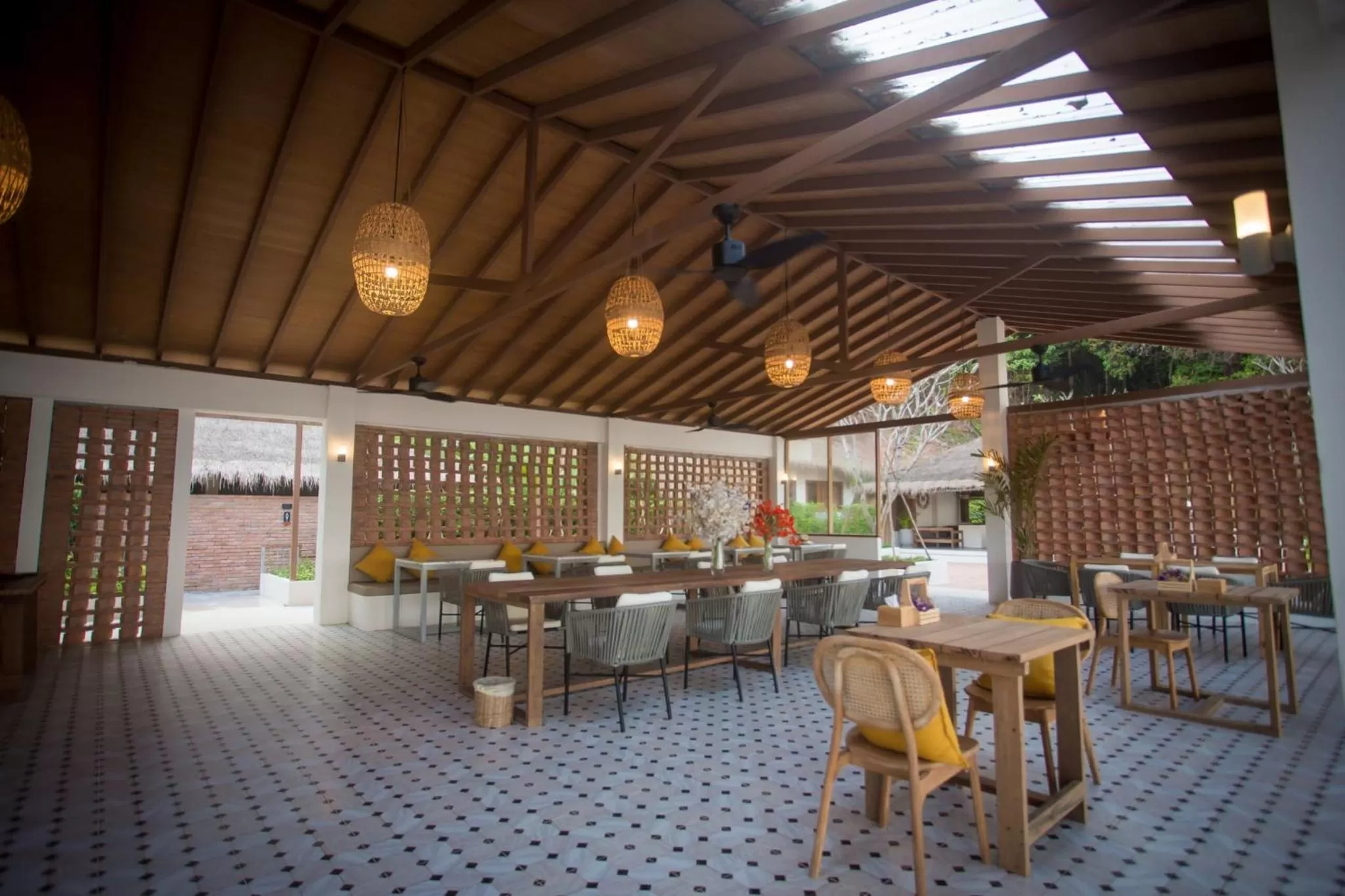 Restaurant/places to eat in The Nest Private Beach Resort