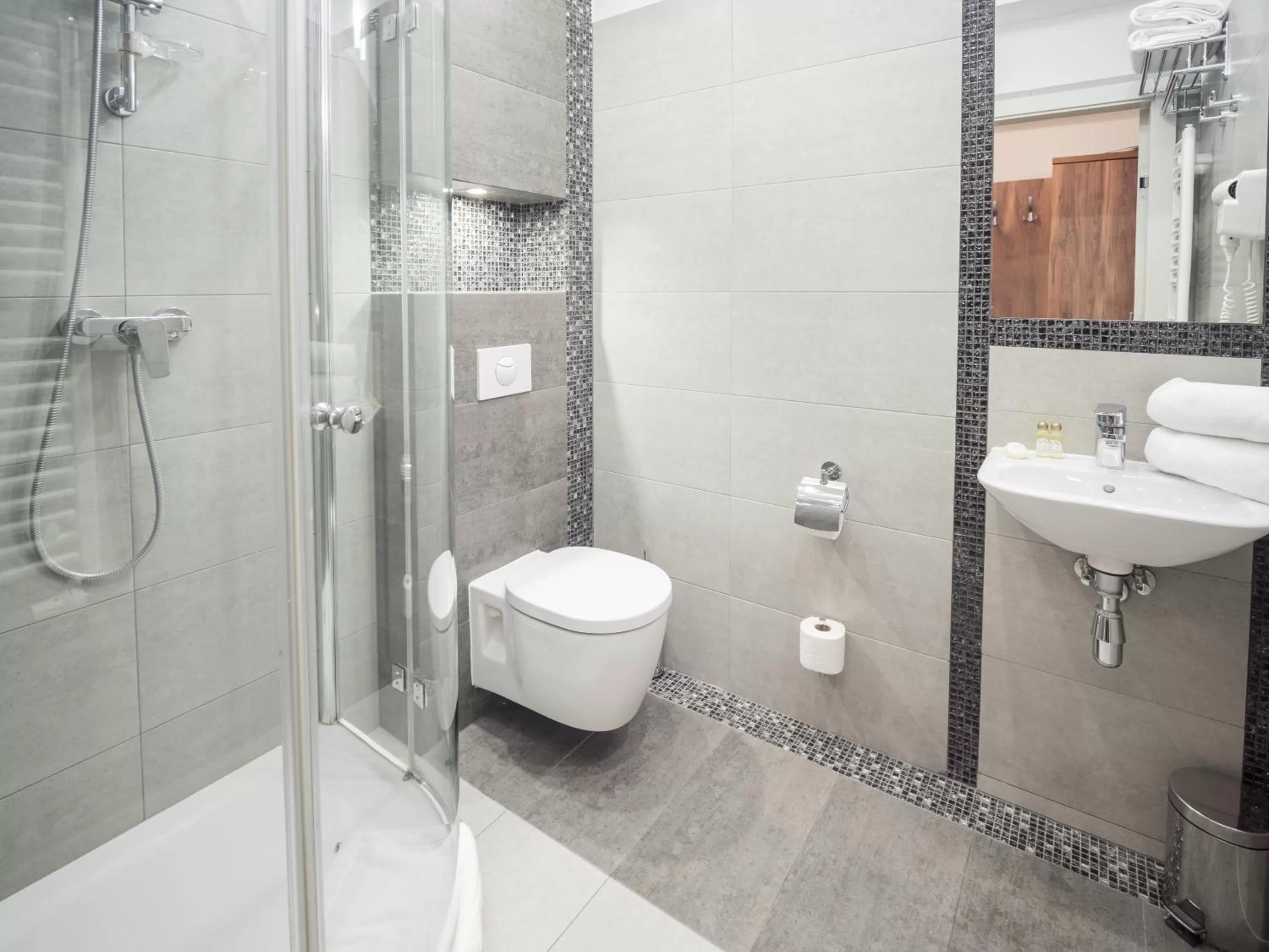 Bathroom in Hotel Miodowa