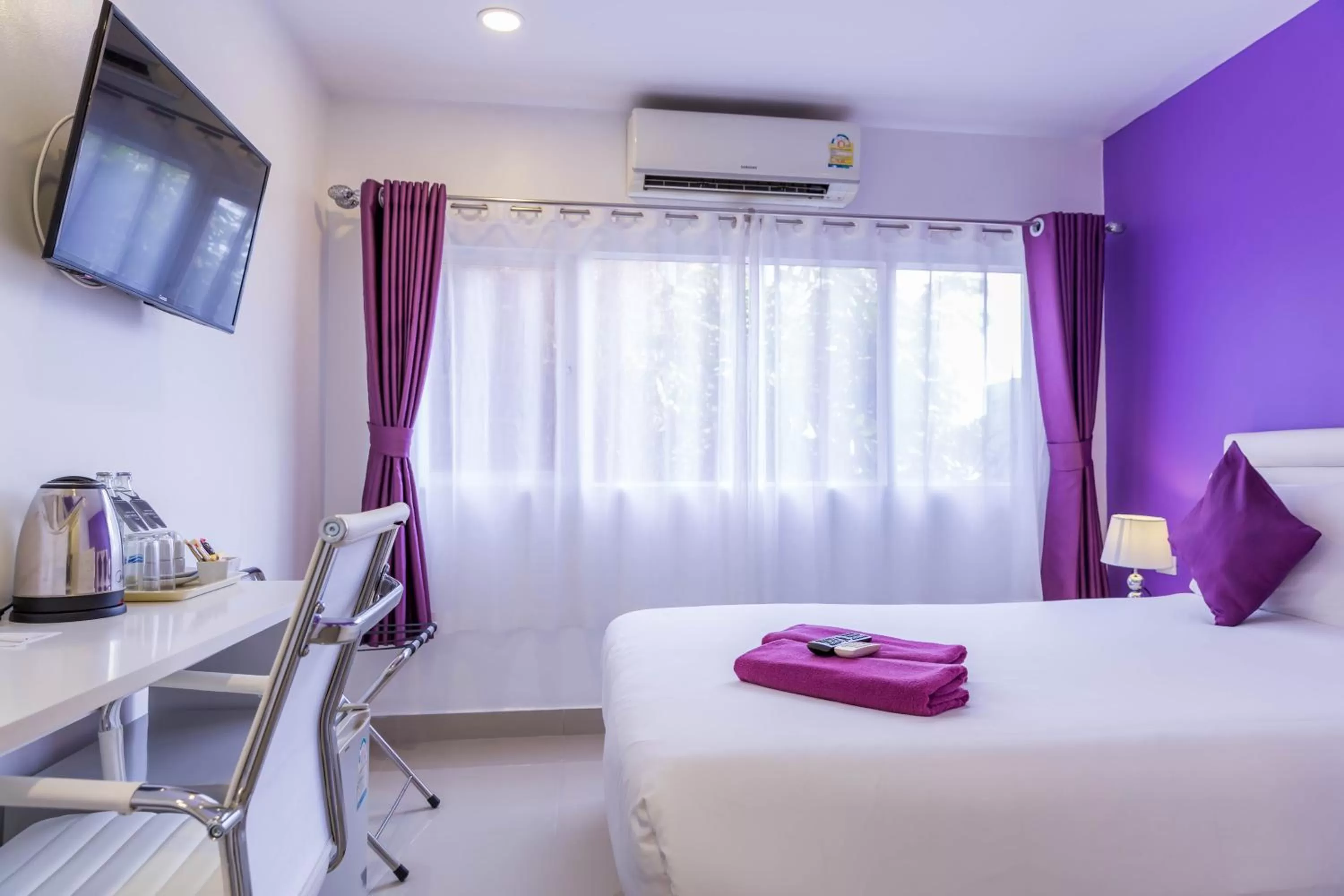 TV and multimedia, Bed in Hotel Zing