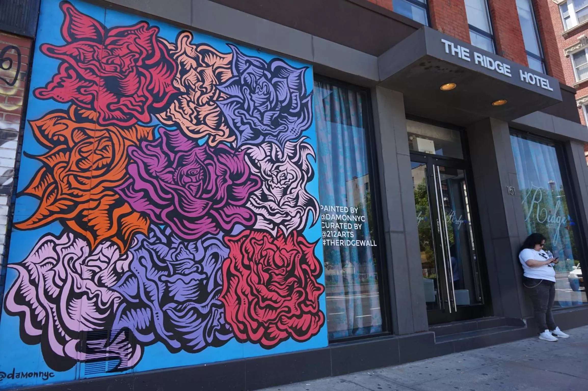 Facade/entrance in The Ridge