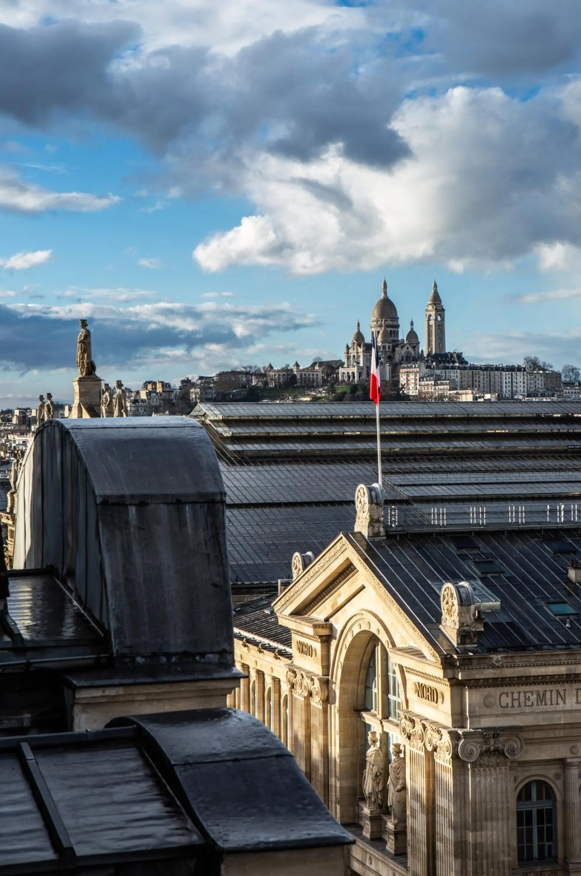 City view in Hotel Flanelles Paris