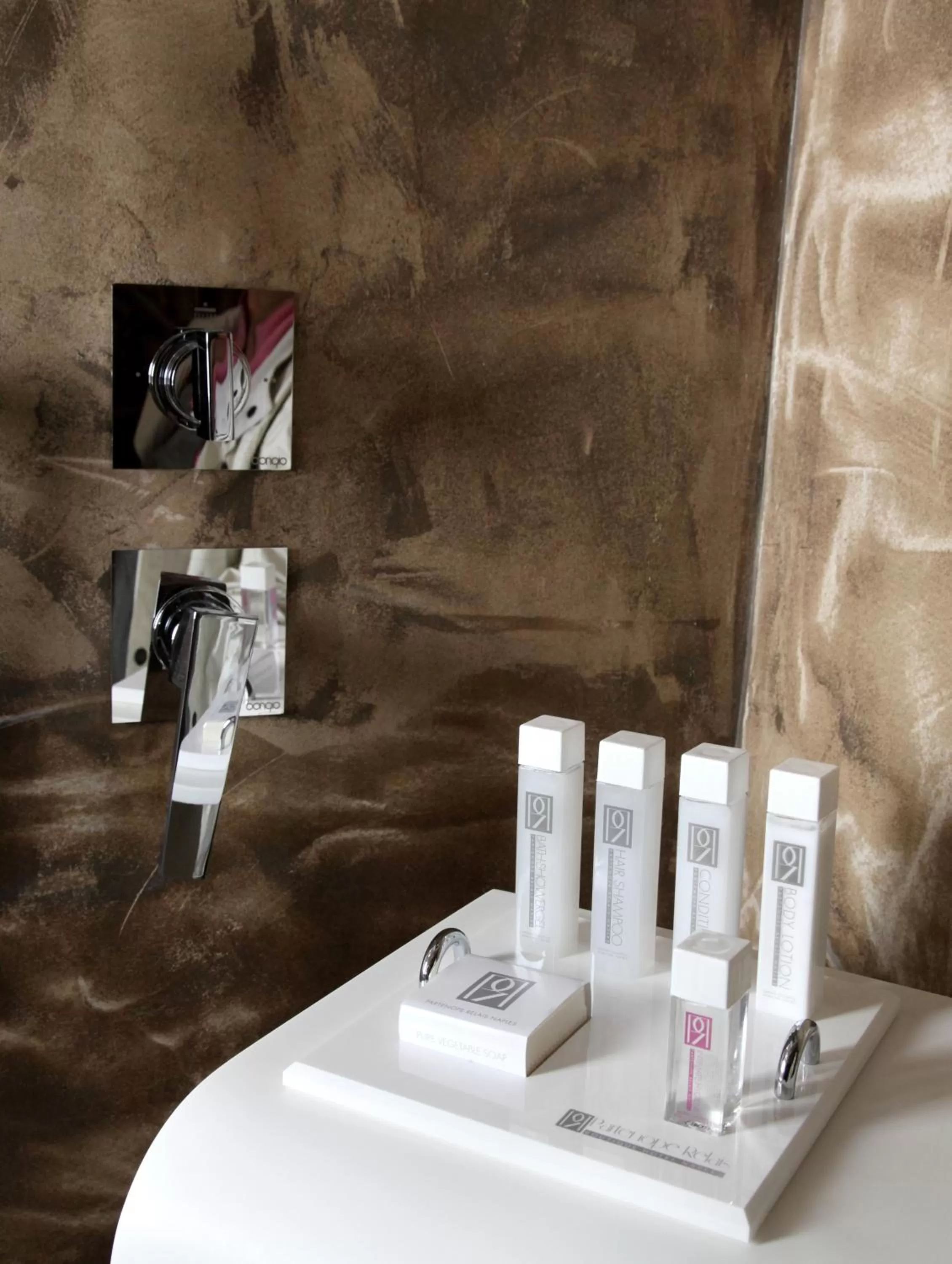 Bathroom in Partenope Relais