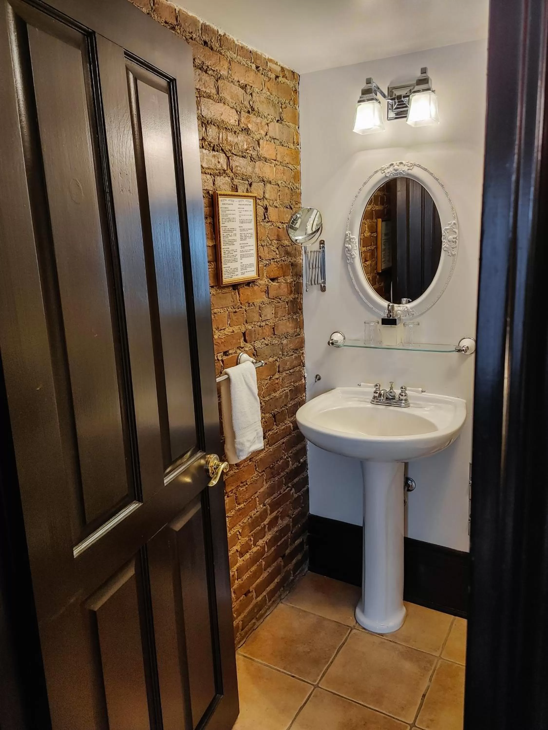 Bathroom in Le Clos Saint-Louis - Par Aneyro