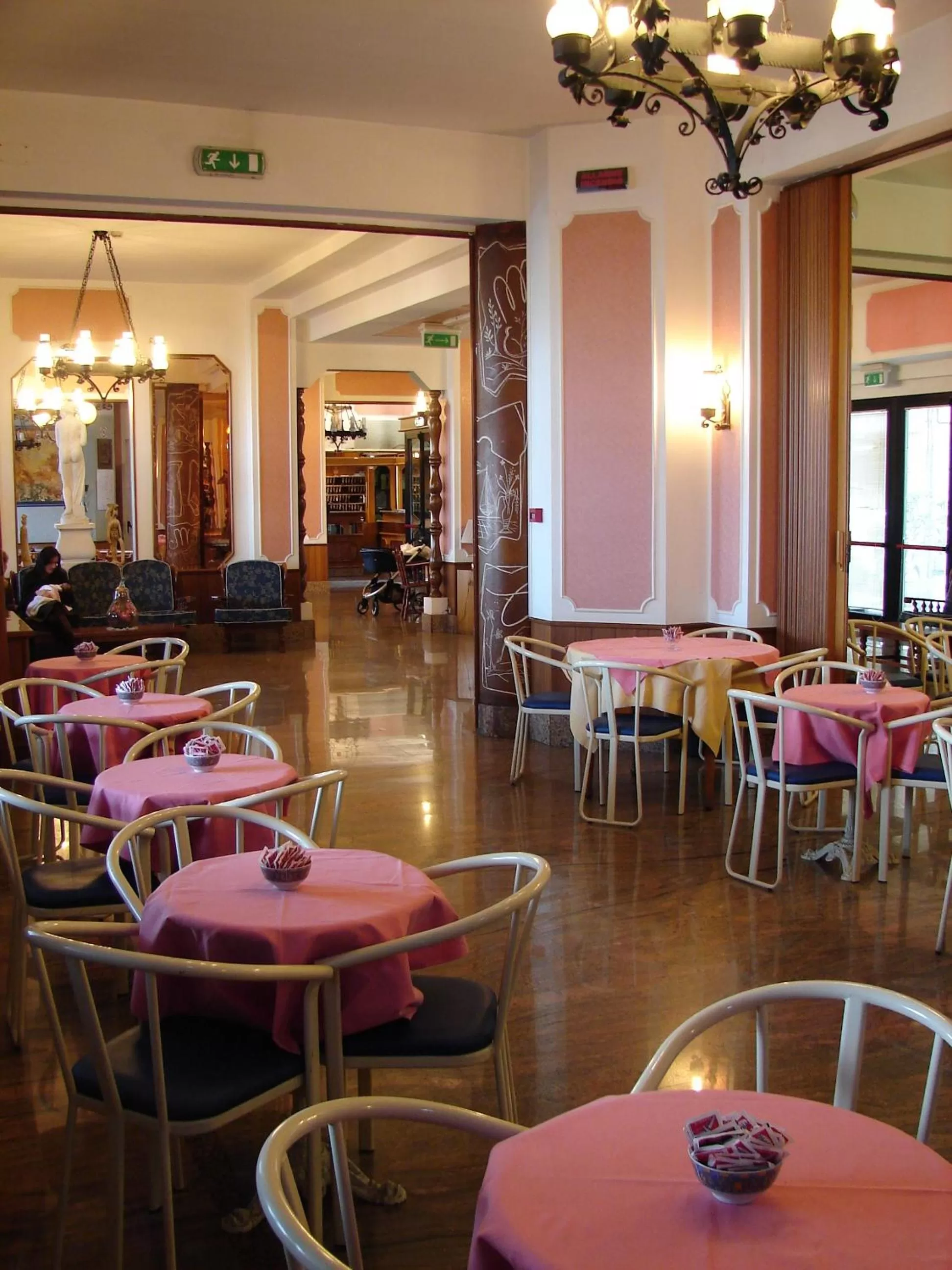 Communal lounge/ TV room in Tourist Hotel