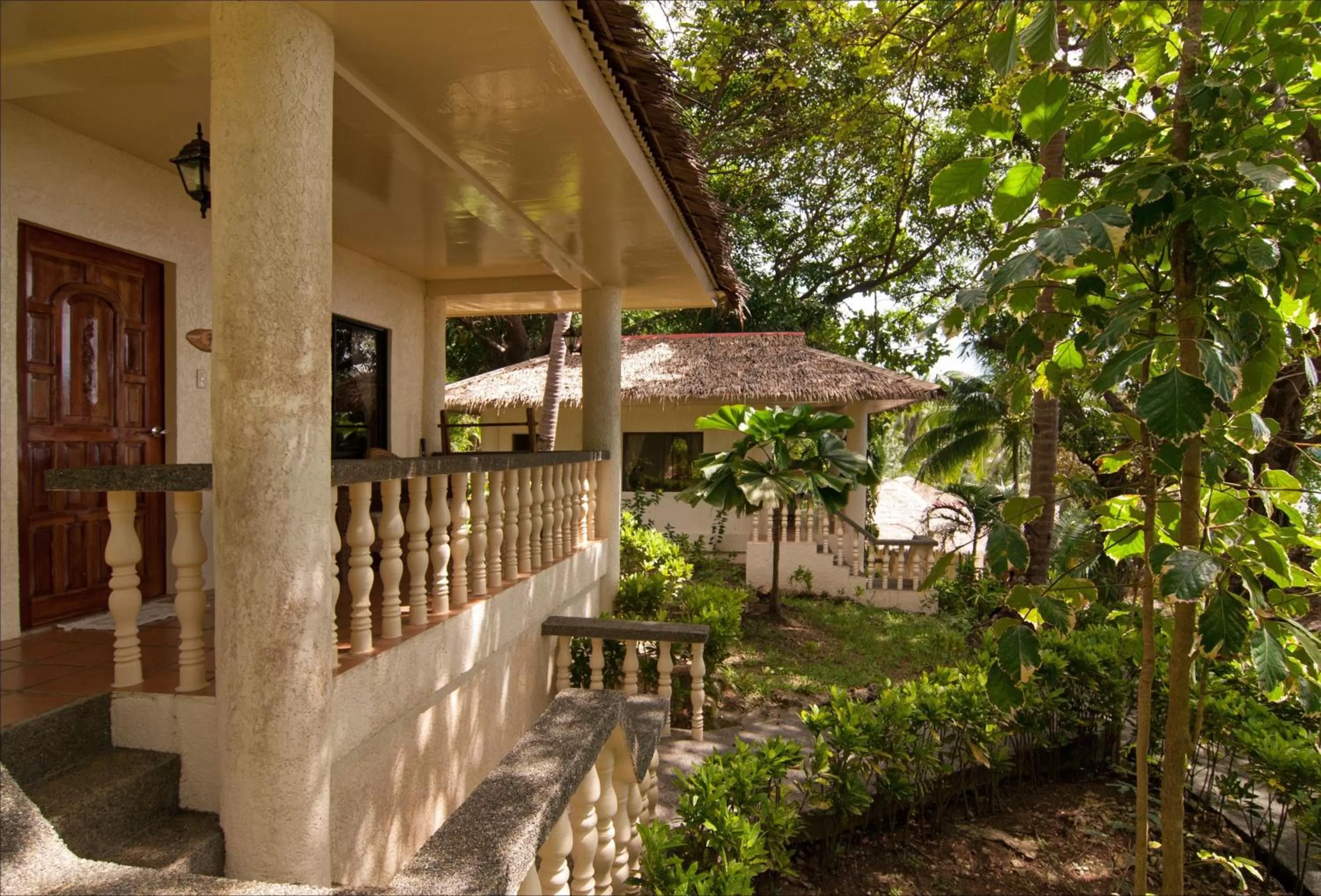 Garden in Easy Diving and Beach Resort