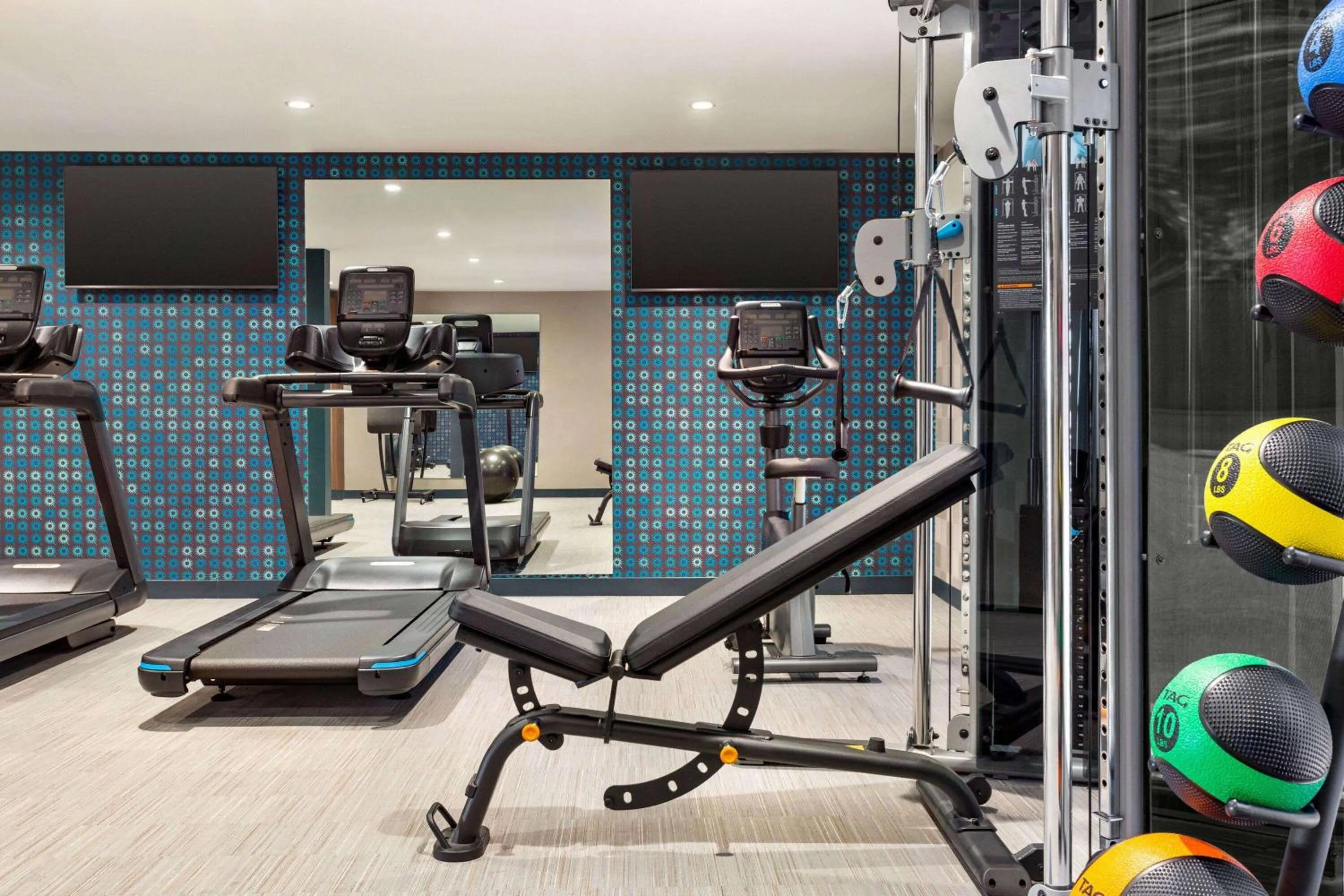 Fitness centre/facilities in La Quinta Inn by Wyndham Columbia NE Fort Jackson