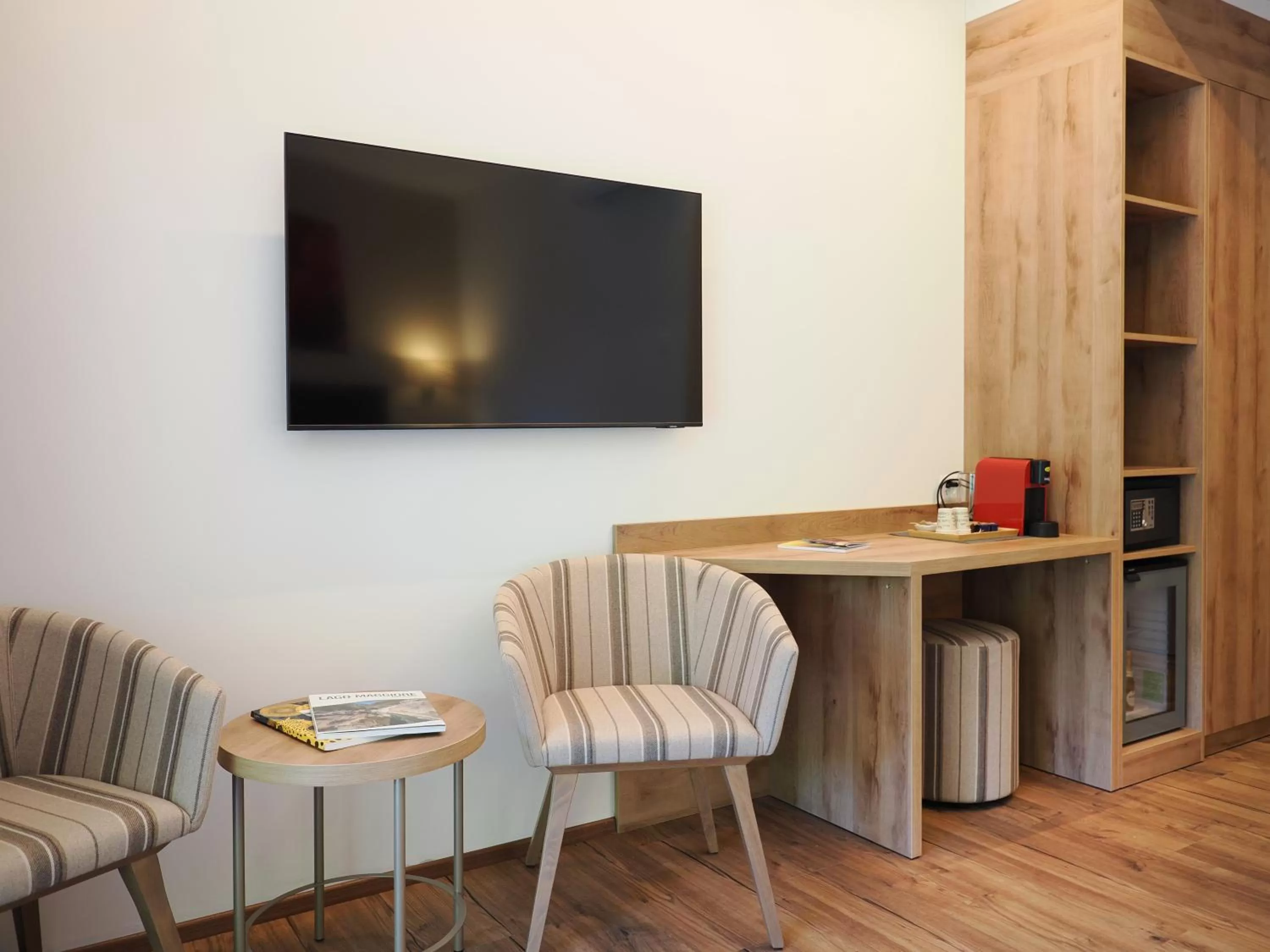 TV and multimedia in Charme Hotel Ristorante Tre Terre