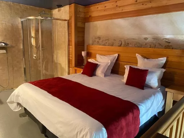 Bed in Casino Circus d'Allevard