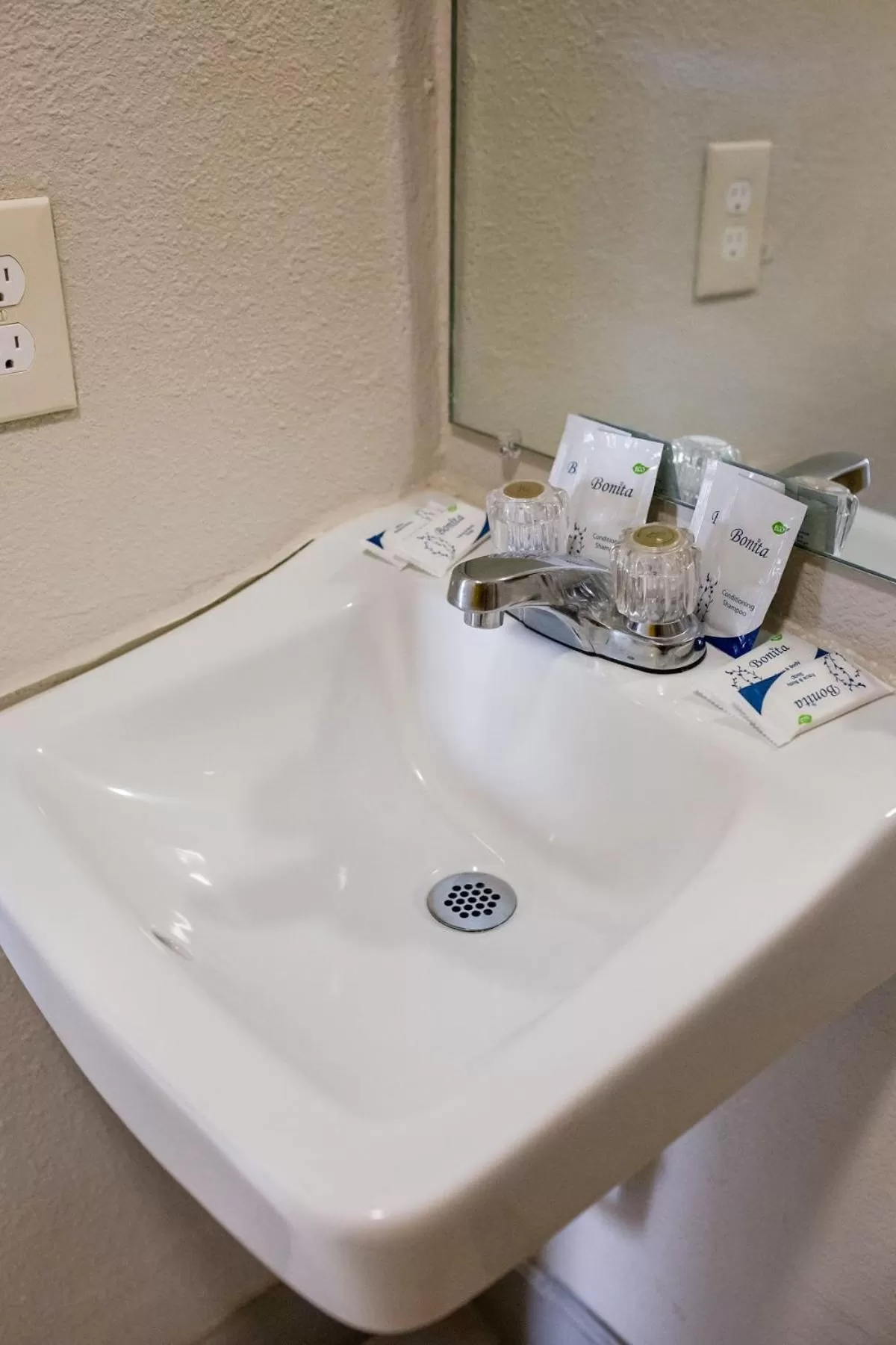 Merit Inn and Suites