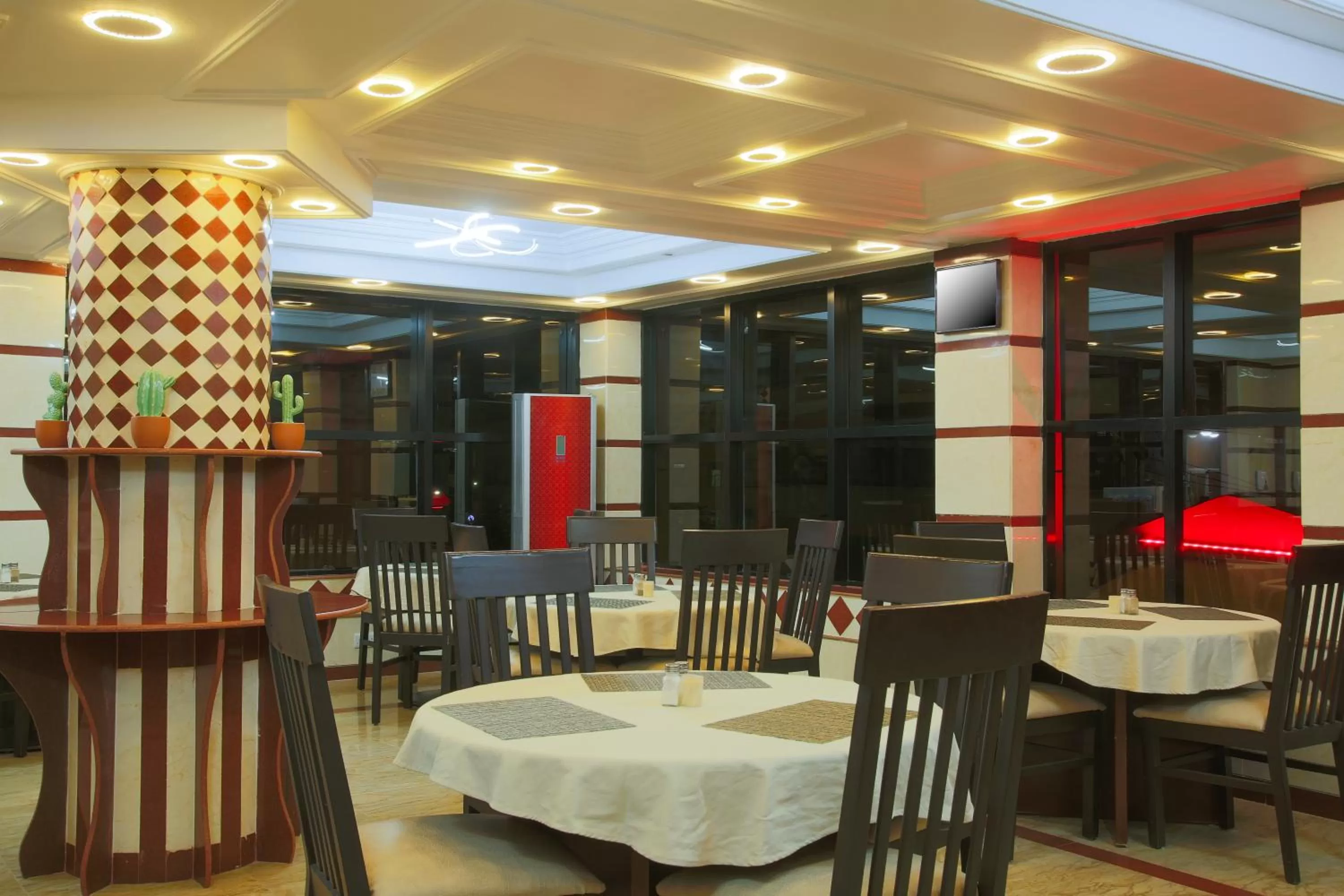 Restaurant/places to eat in Sleep Inn Hotel - City Centre