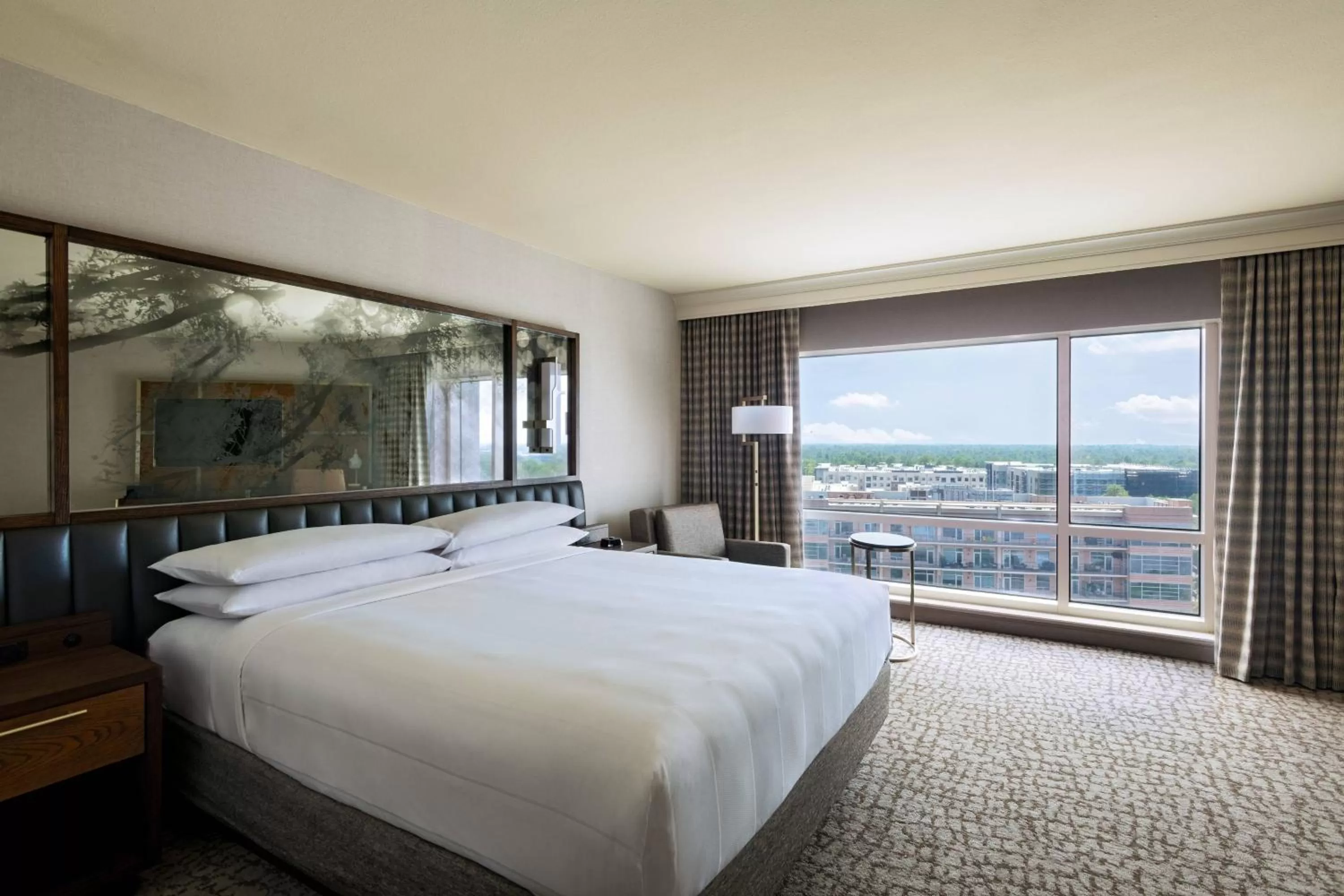Photo of the whole room, Bed in The Woodlands Waterway Marriott Hotel and Convention Center