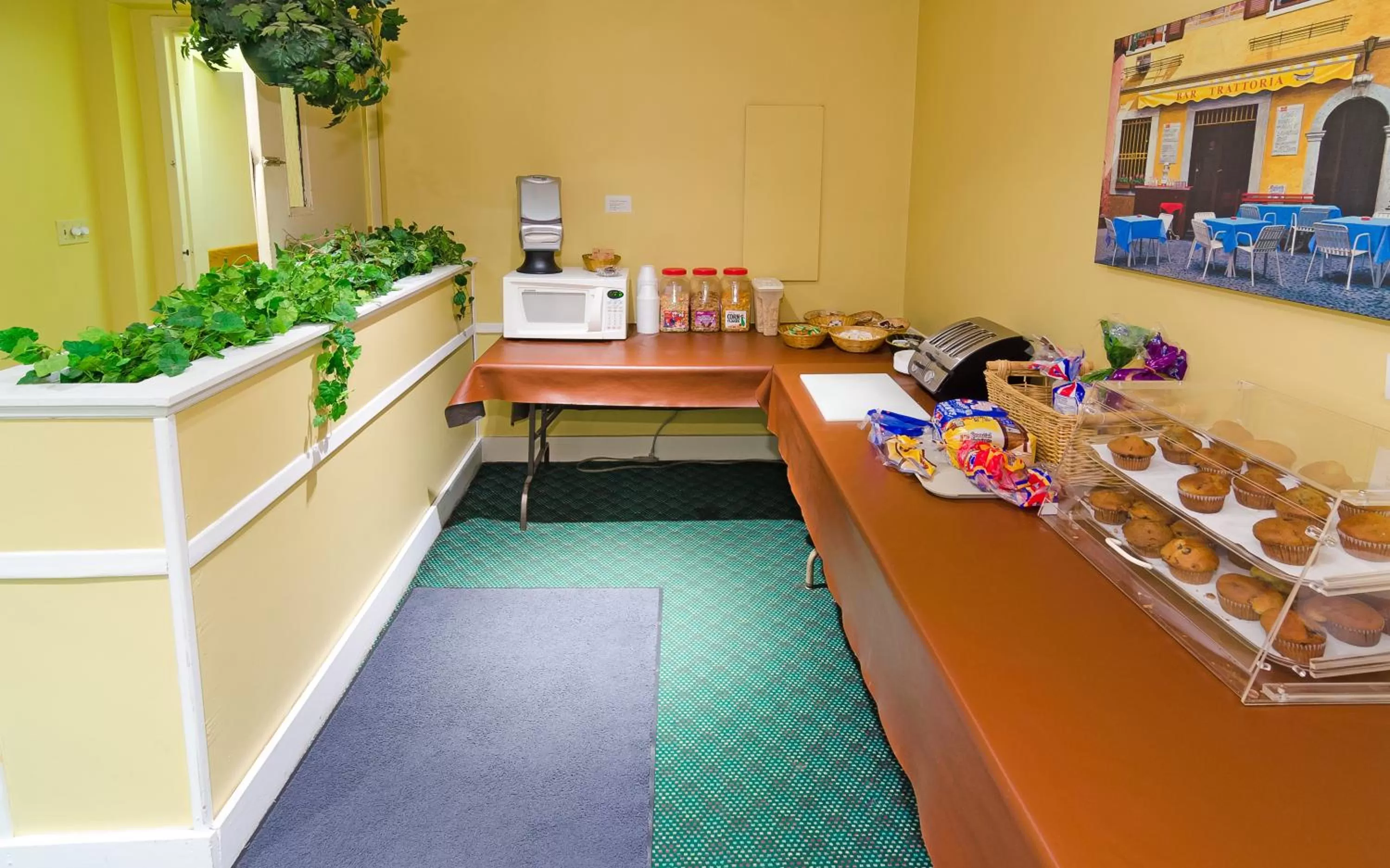 Continental breakfast in Coastal Inn Dartmouth