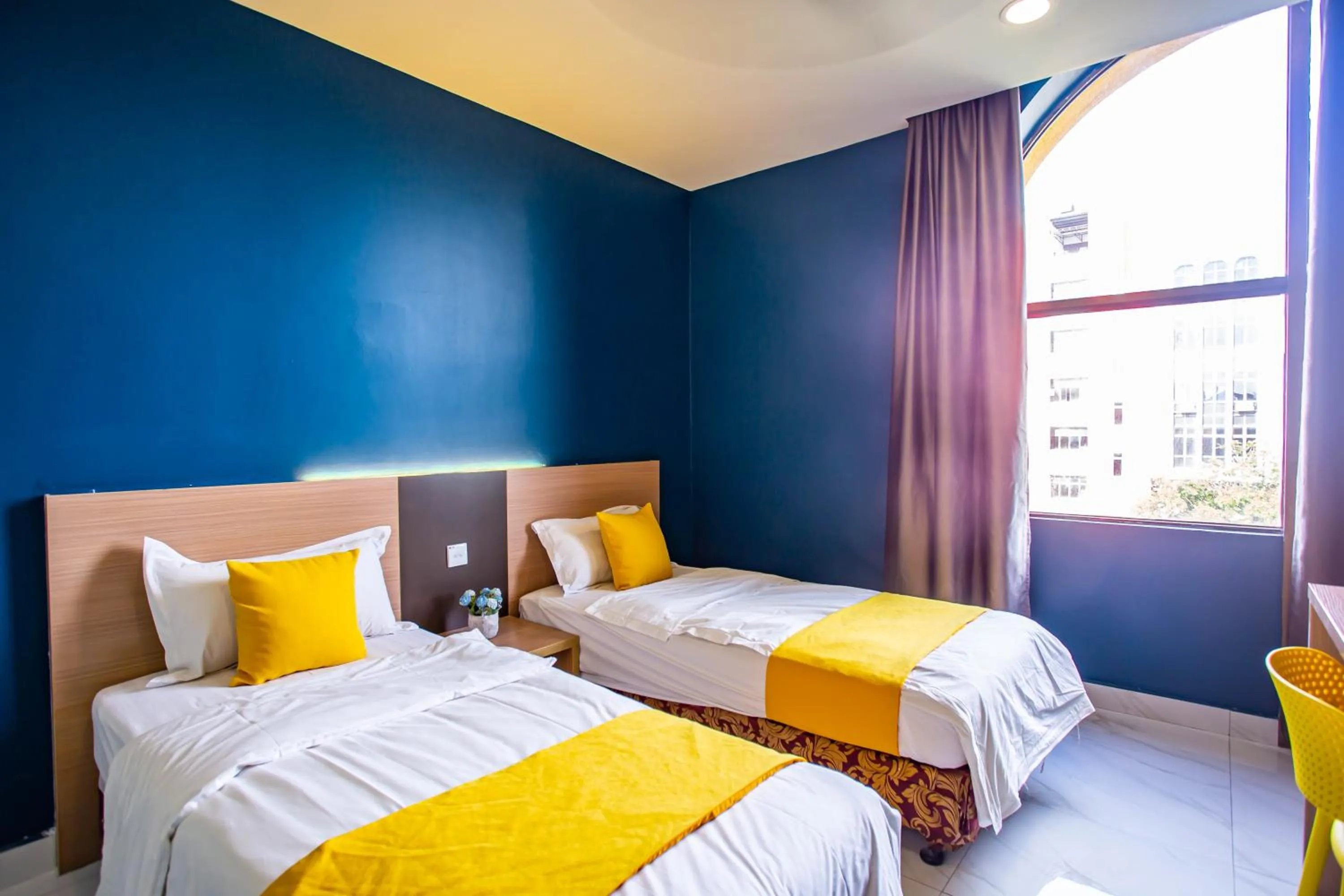 Deluxe Twin Room in BEEZ Hotel Kuala Lumpur