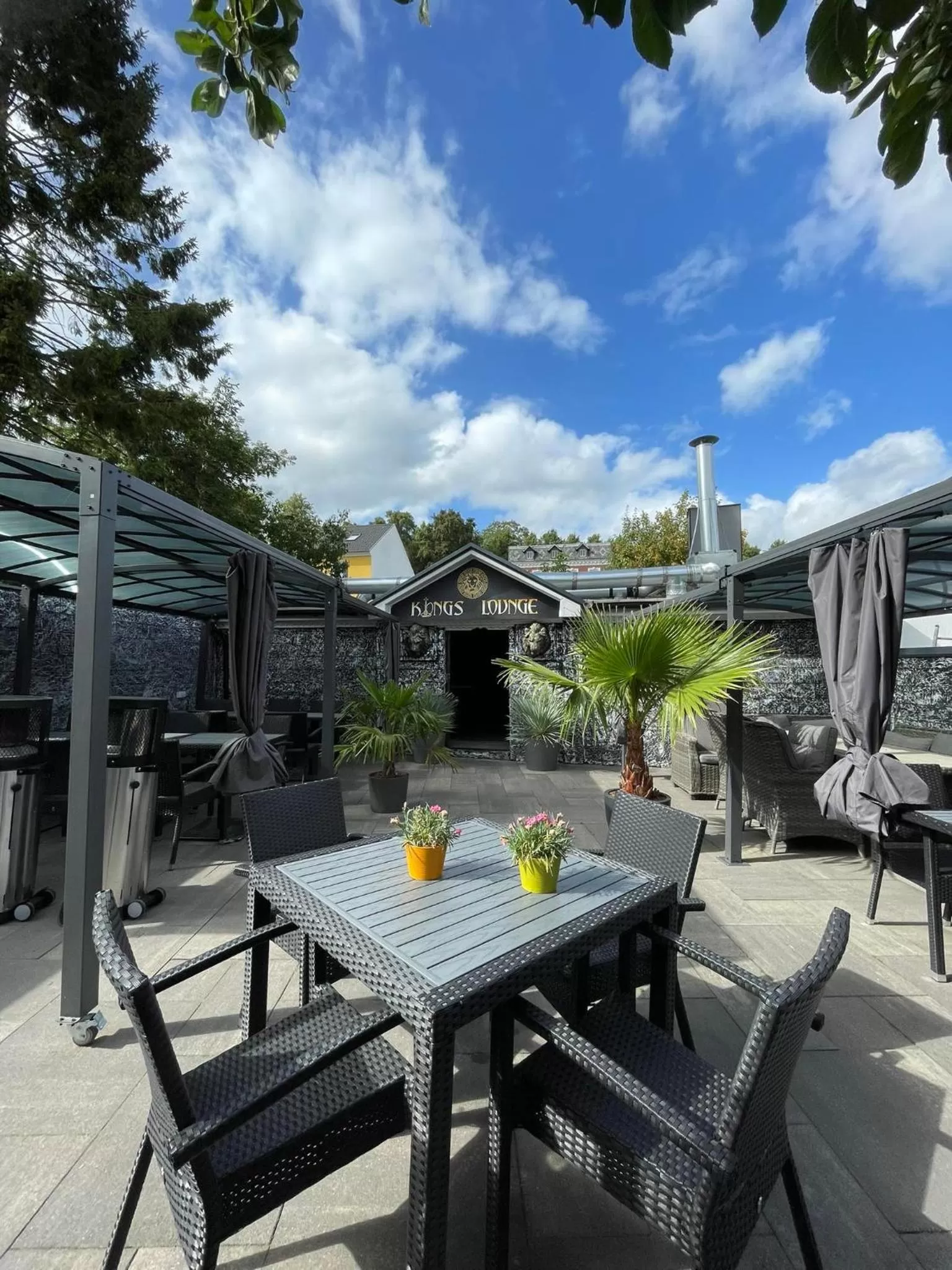 Patio in Hotel Deutscher Hof