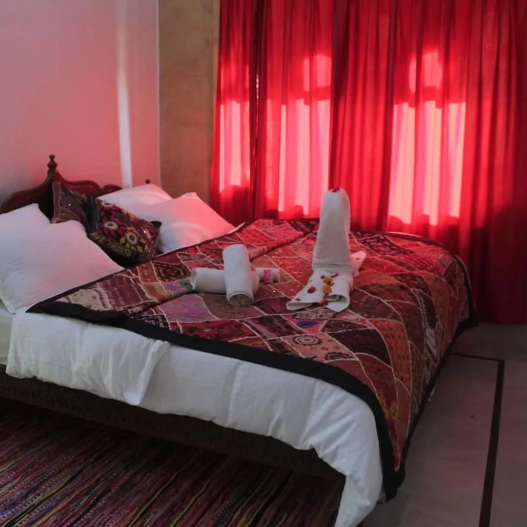 Bed in Hotel Murad Haveli