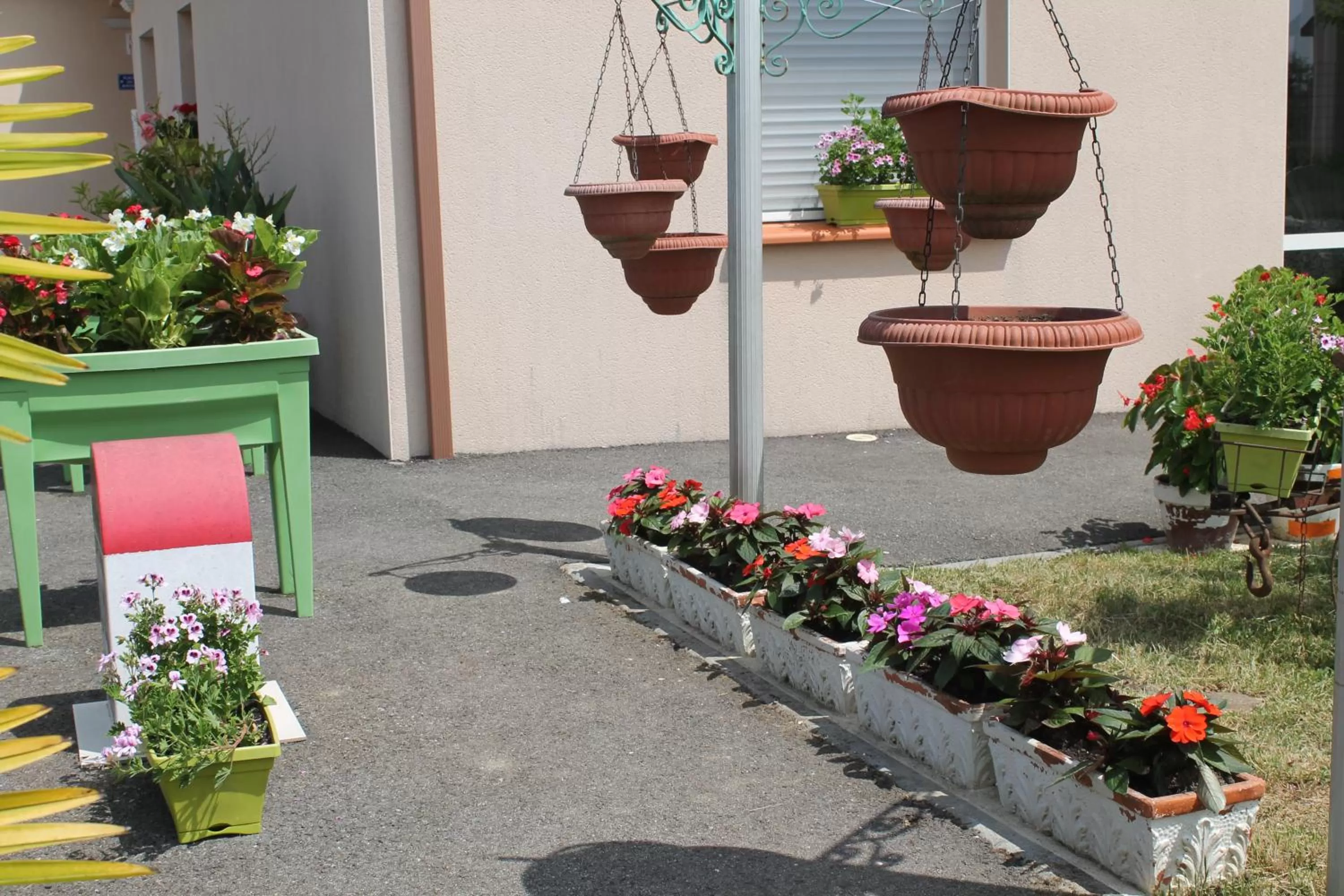 Facade/entrance in La Garona