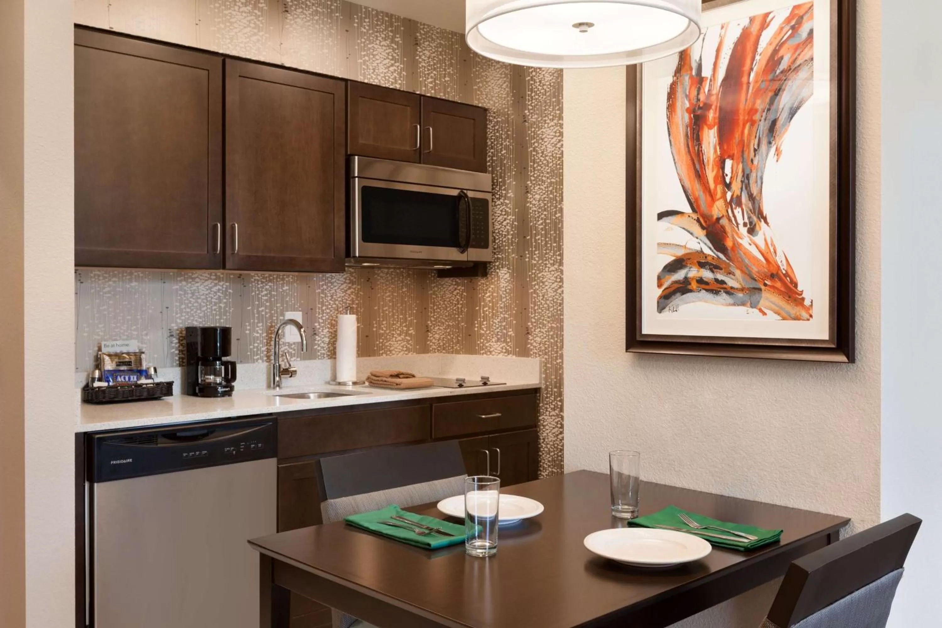 Kitchen or kitchenette in Homewood Suites by Hilton North Houston/Spring