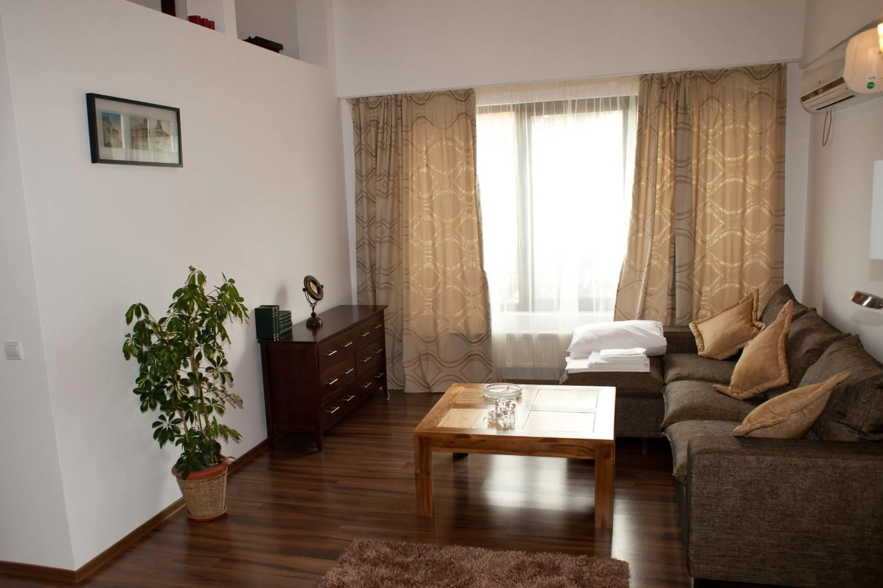 Living room, Bed in Hotel Belleville