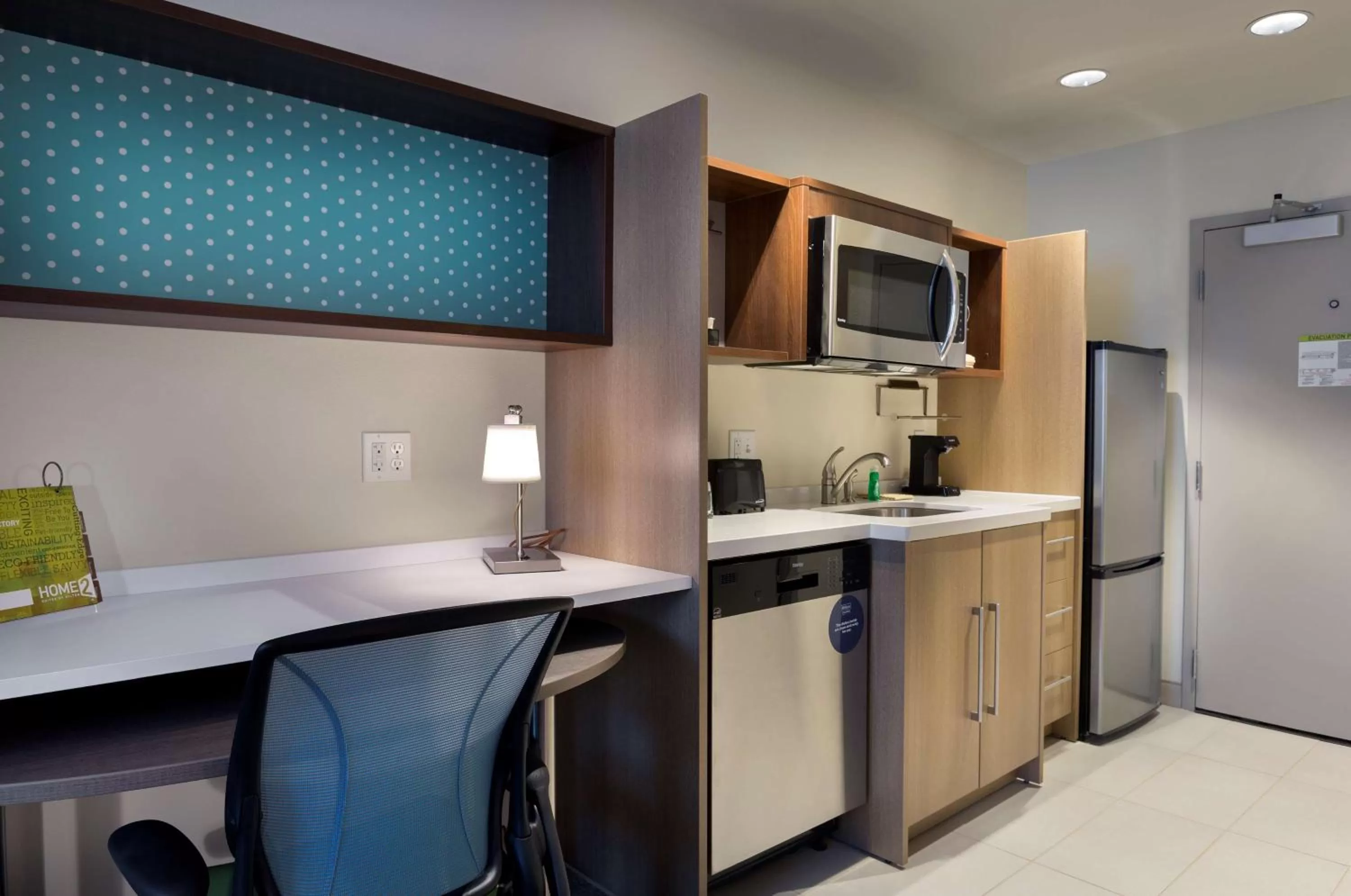 Kitchen or kitchenette in Home2 Suites By Hilton Charlotte Belmont, Nc