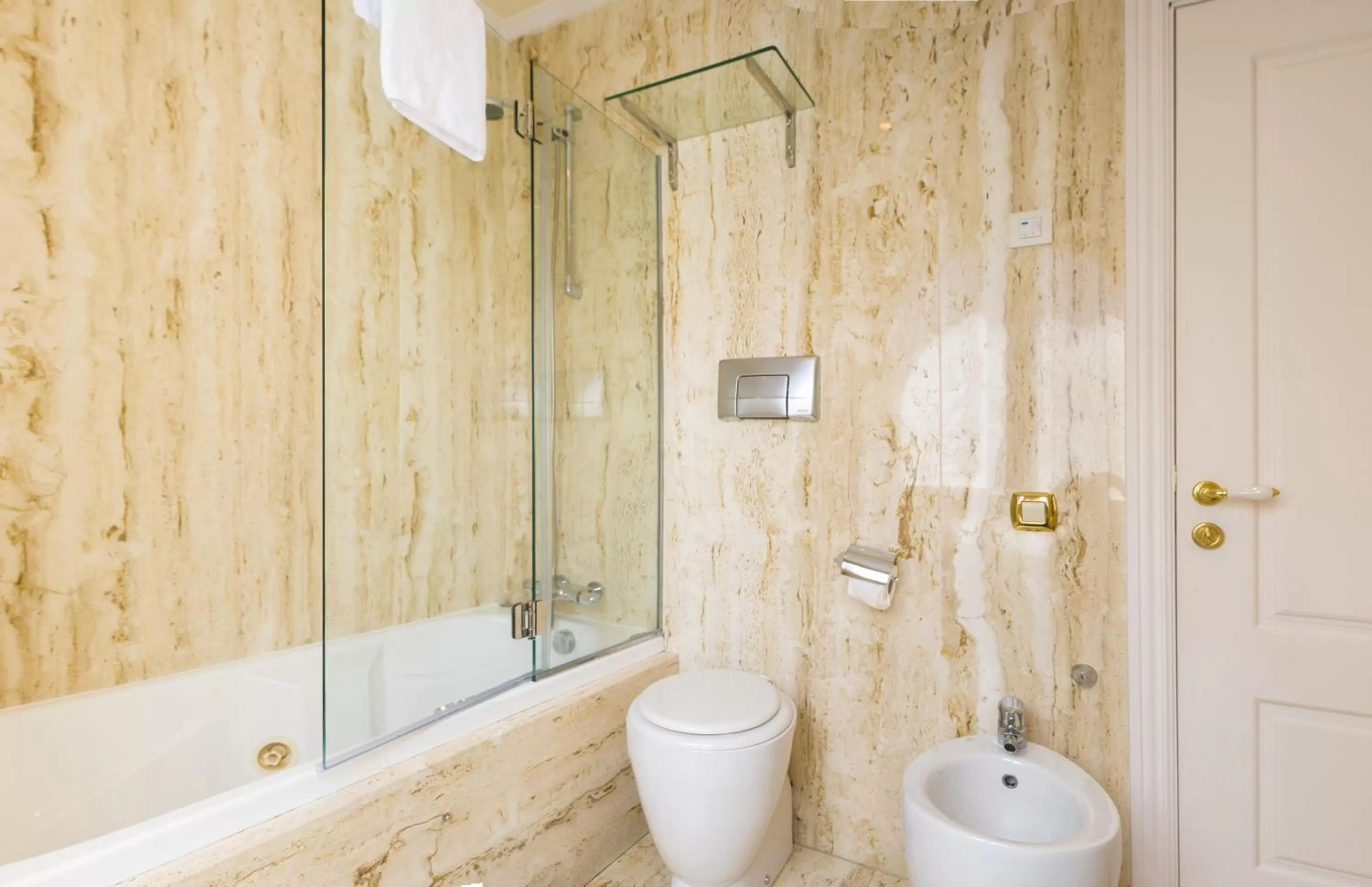 Bathroom in Soho Boutique Salamanca