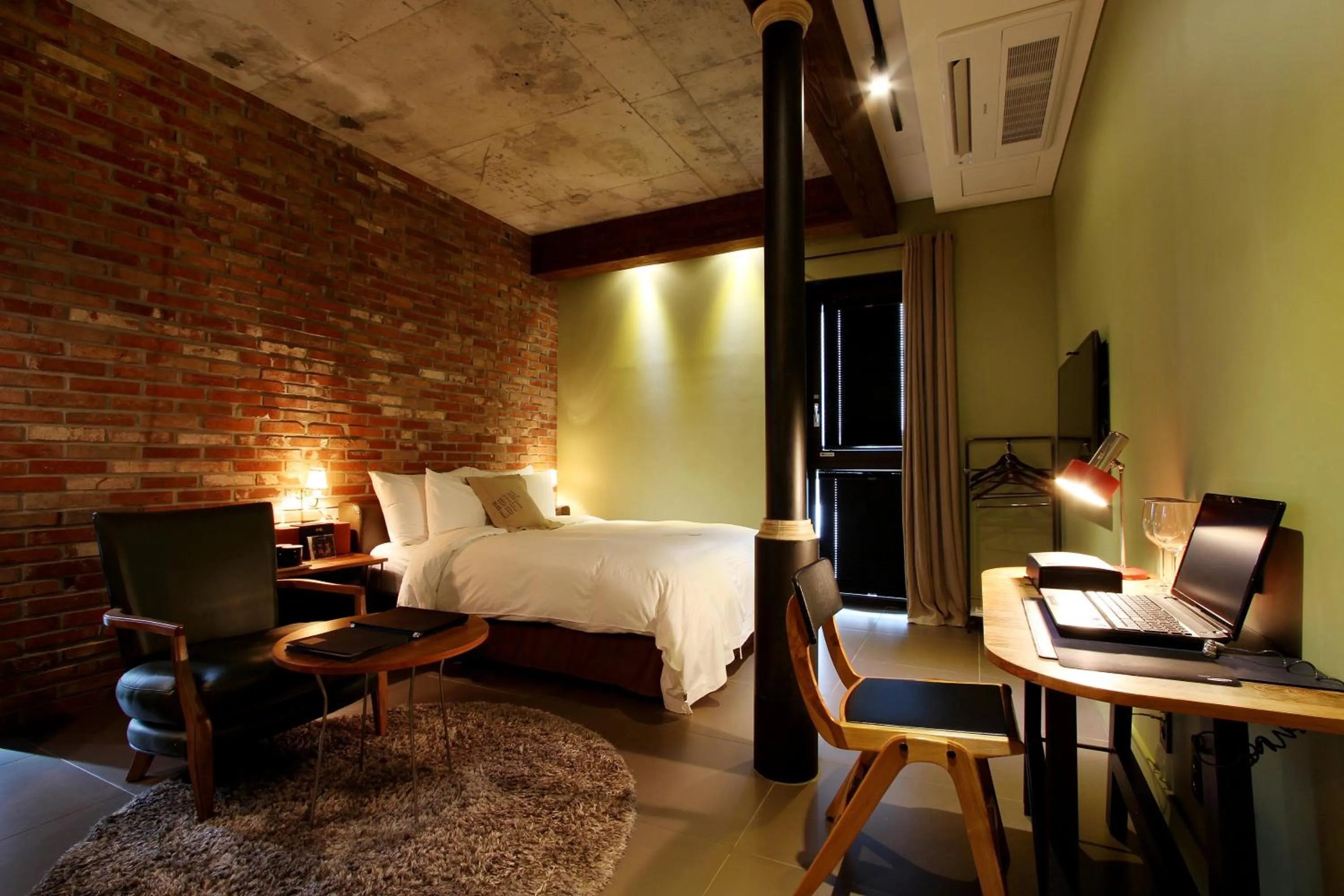 Photo of the whole room, Bed in Boutique Hotel Loft