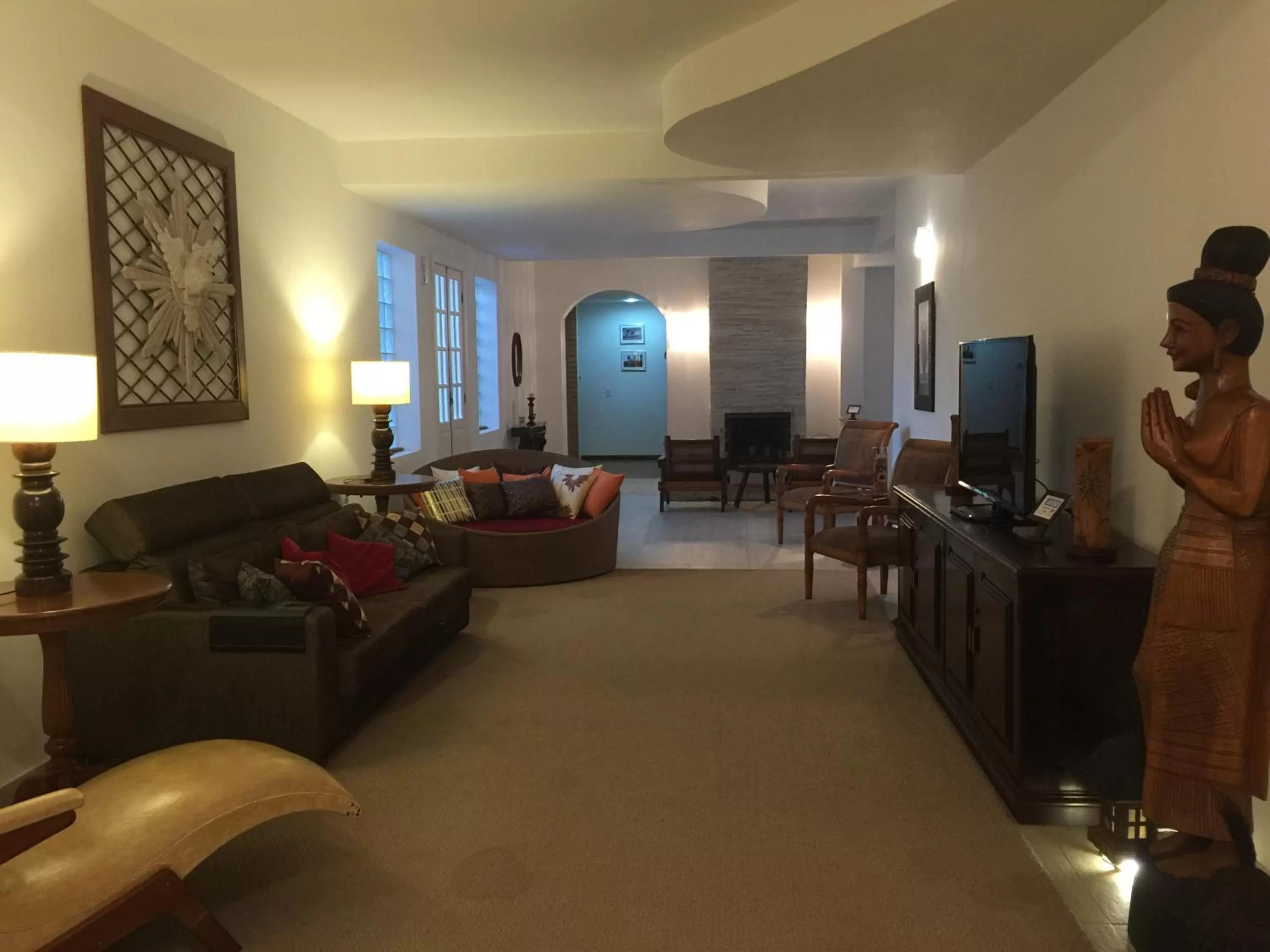 Communal lounge/ TV room in Hotel La Ponsa Itatiaia