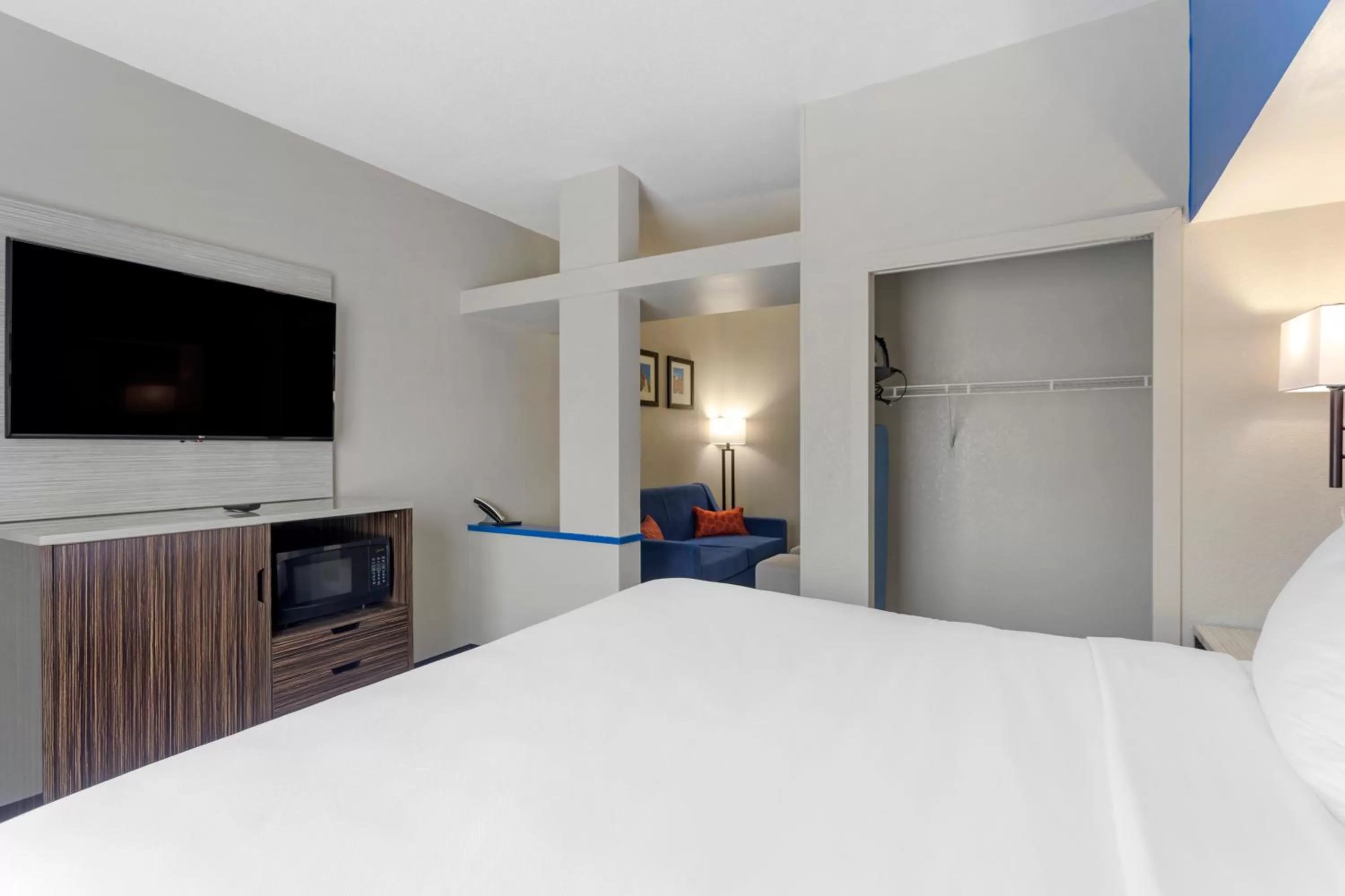 Bedroom, Bed in Comfort Inn & Suites Memphis East