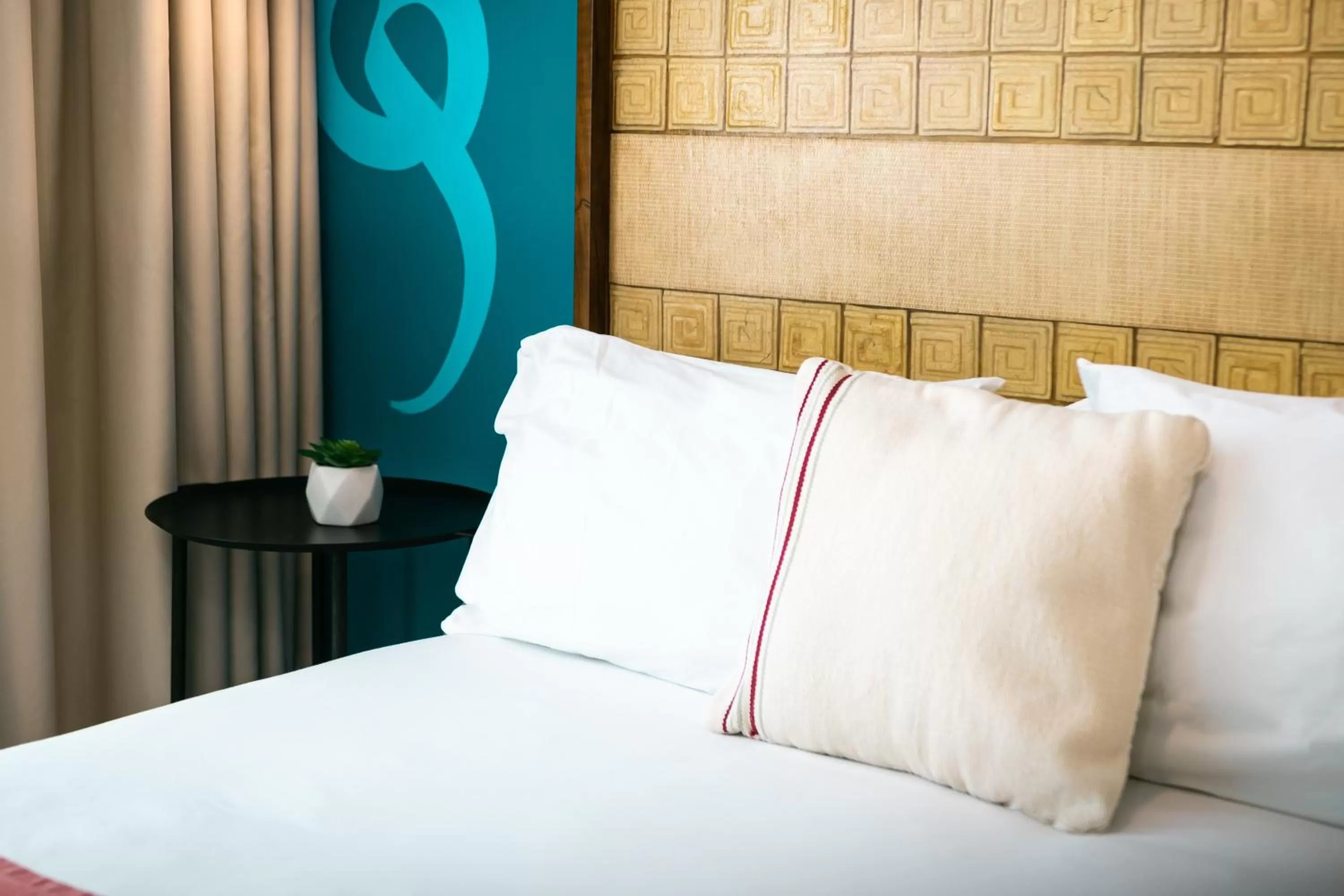 room service in Auténtico Vertical Playa del Carmen