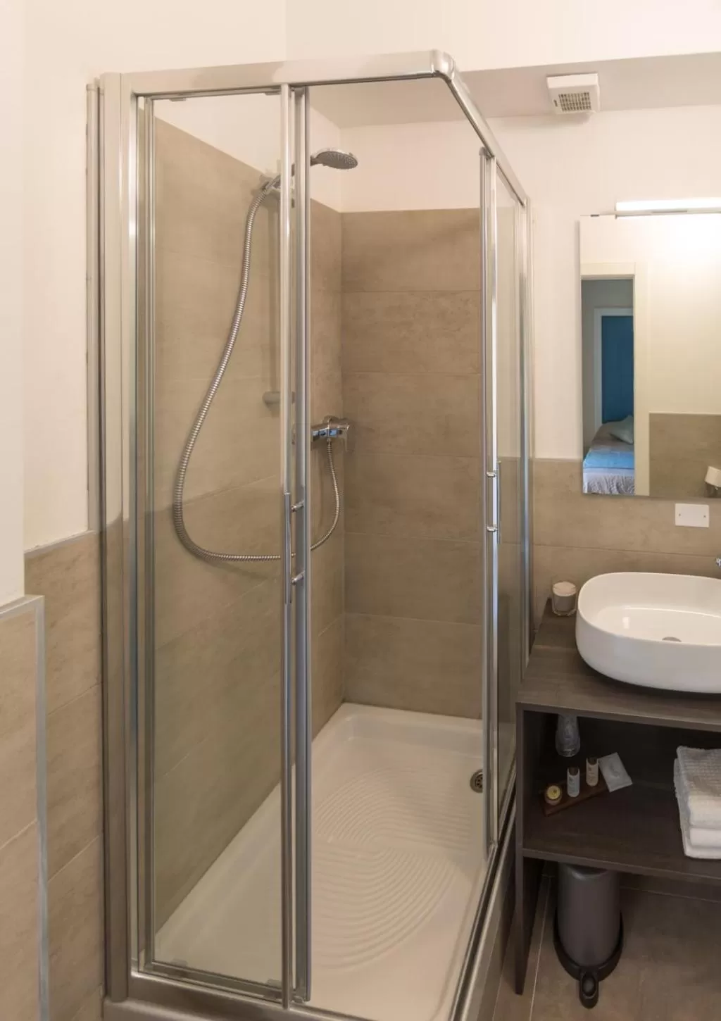 Shower in B&B Fablas