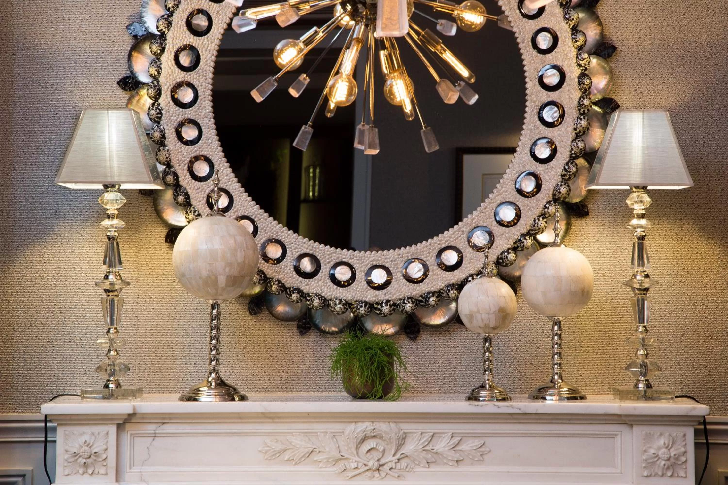 Decorative detail in Hotel Monge