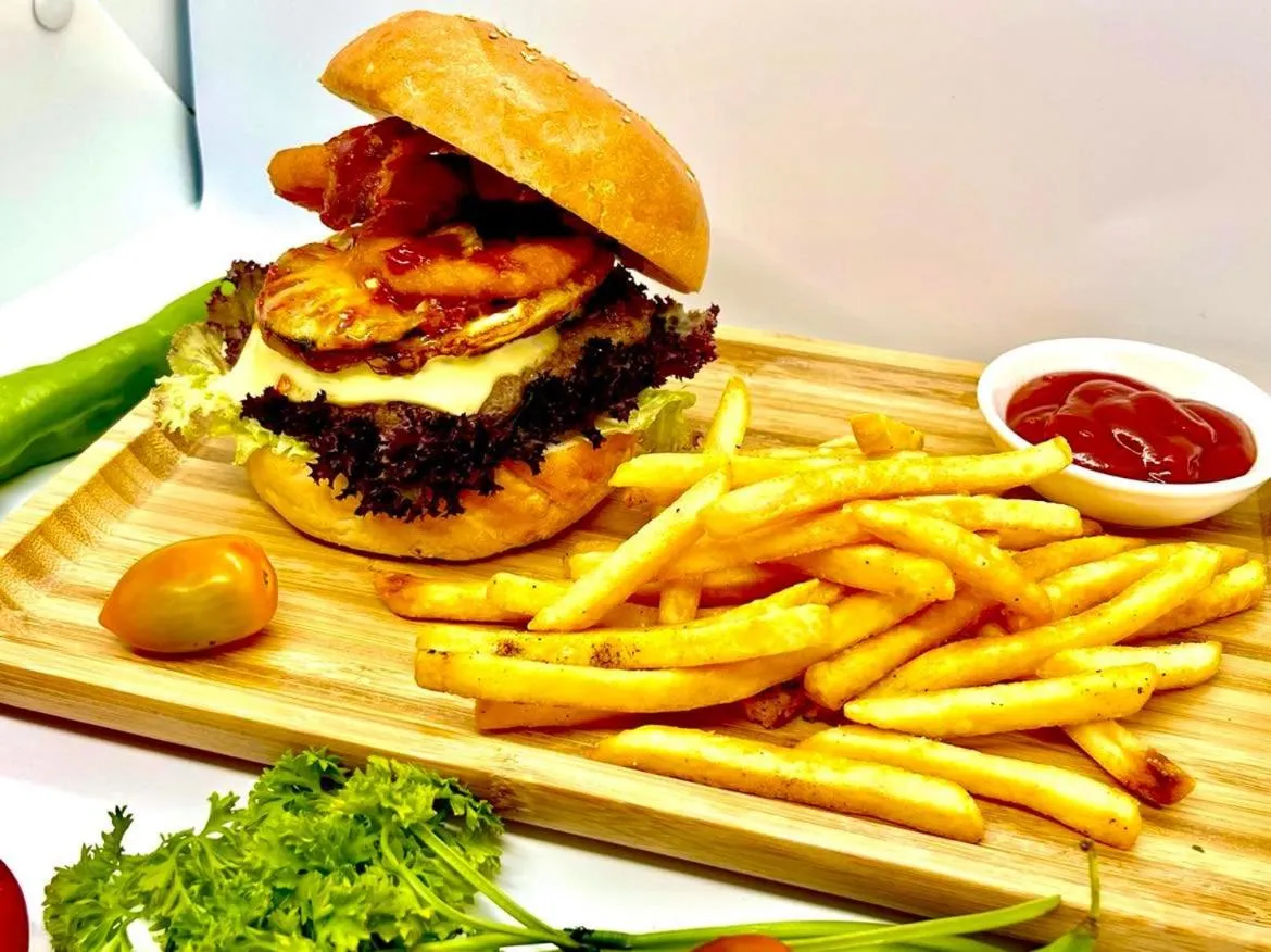 Dinner in Queenwood Hotel