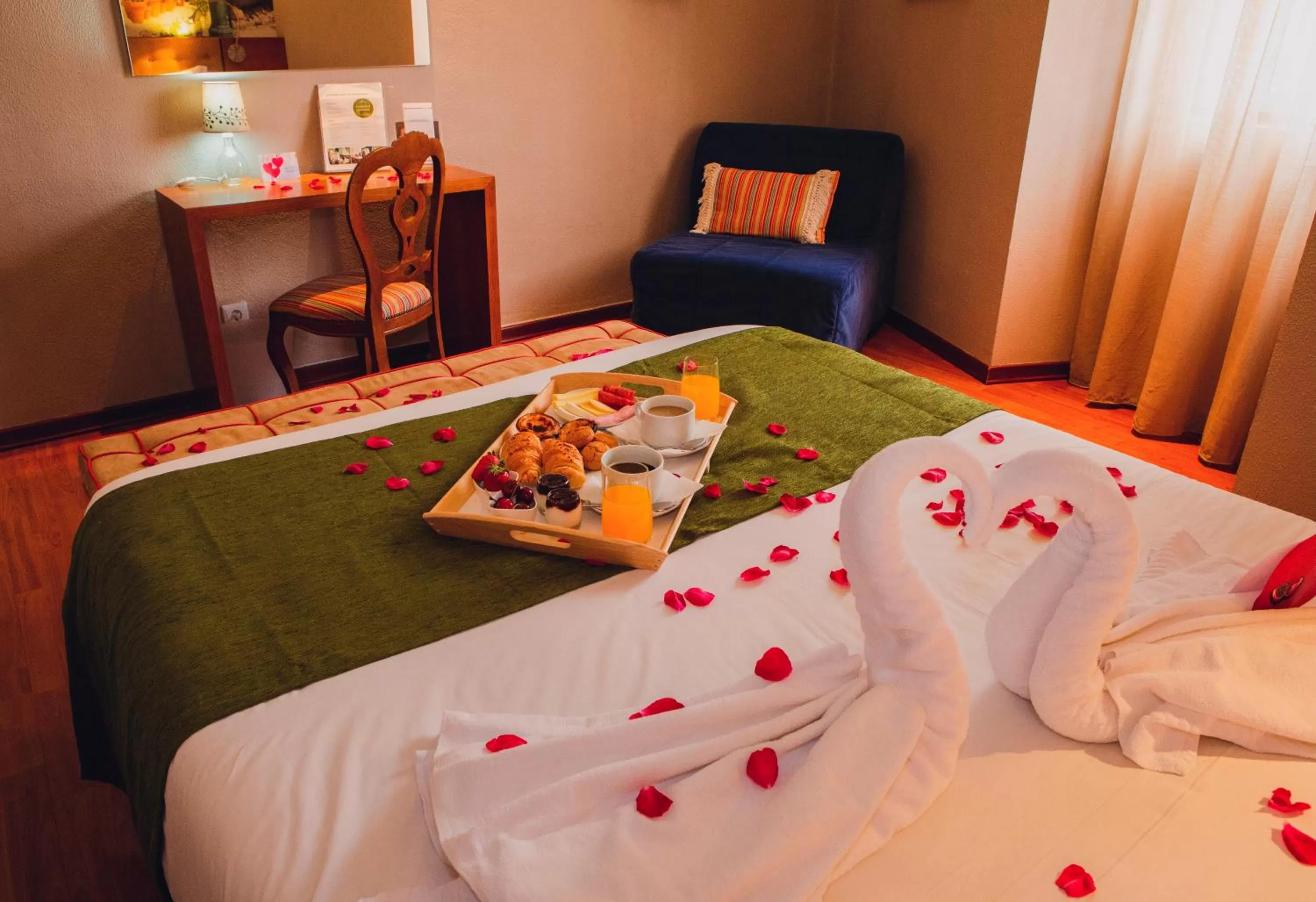 Bed in Hotel Império do Rei