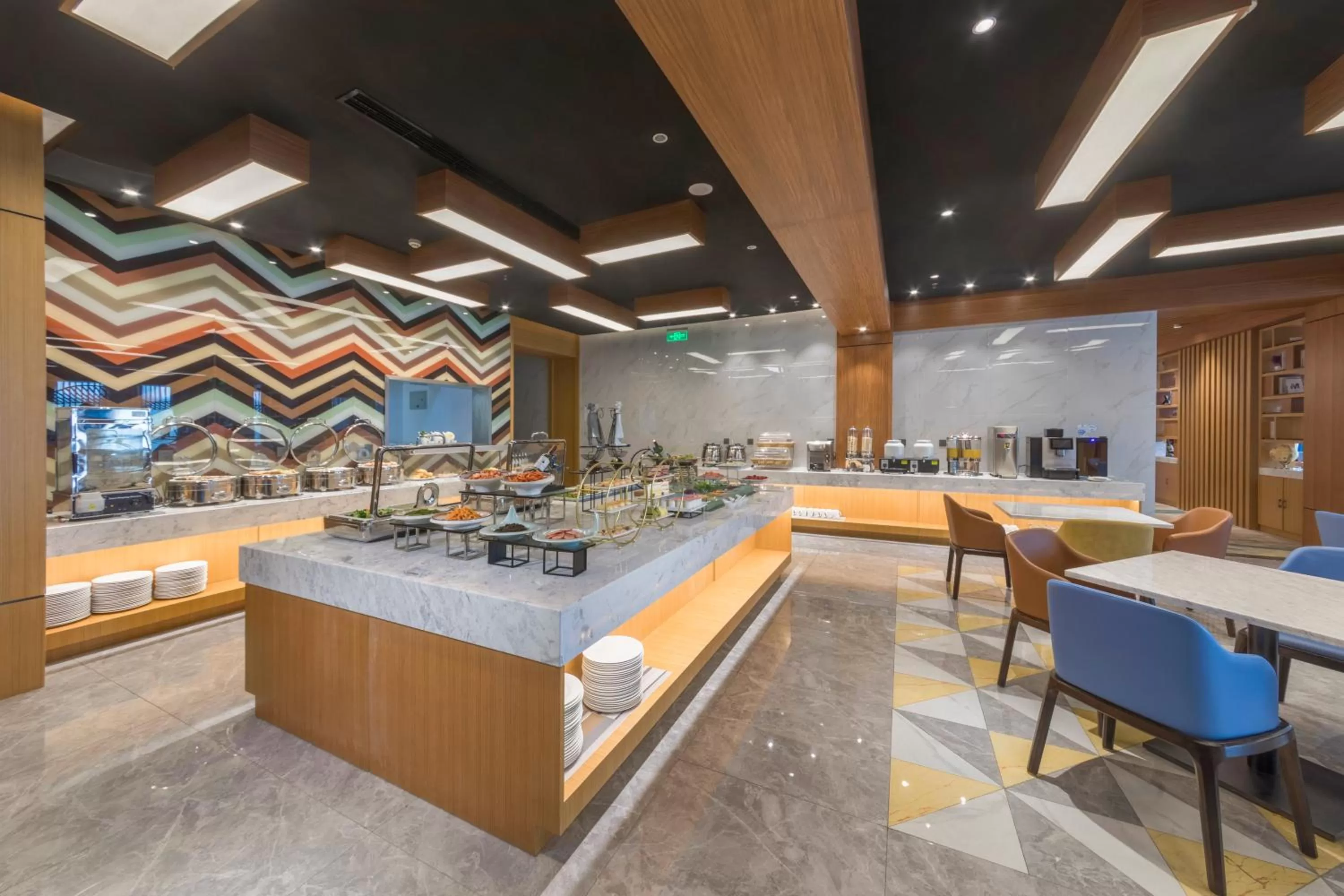 Restaurant/places to eat in Holiday Inn Express Qingdao Chengyang Central by IHG