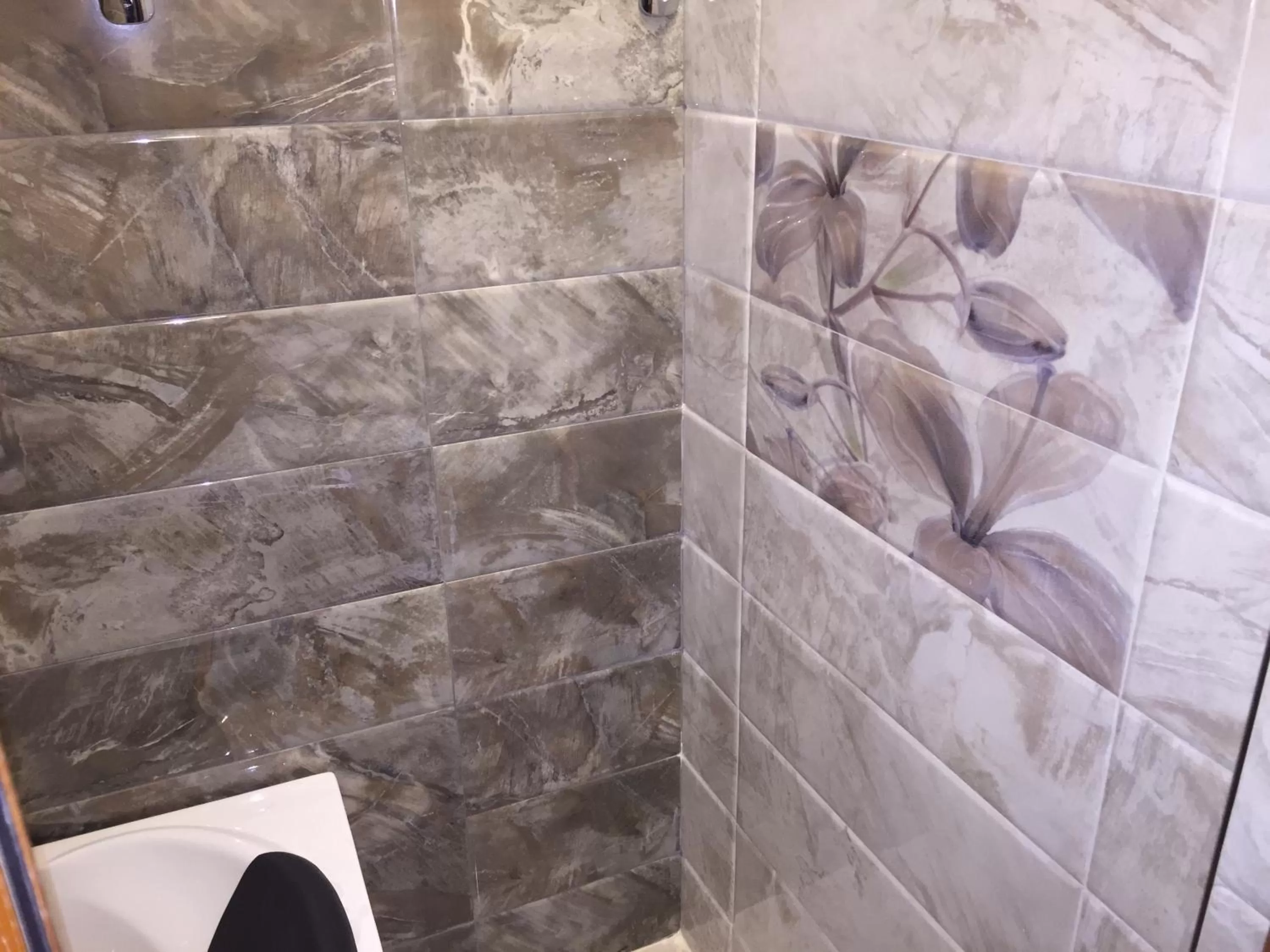 Bathroom in Family Hotel Malibu