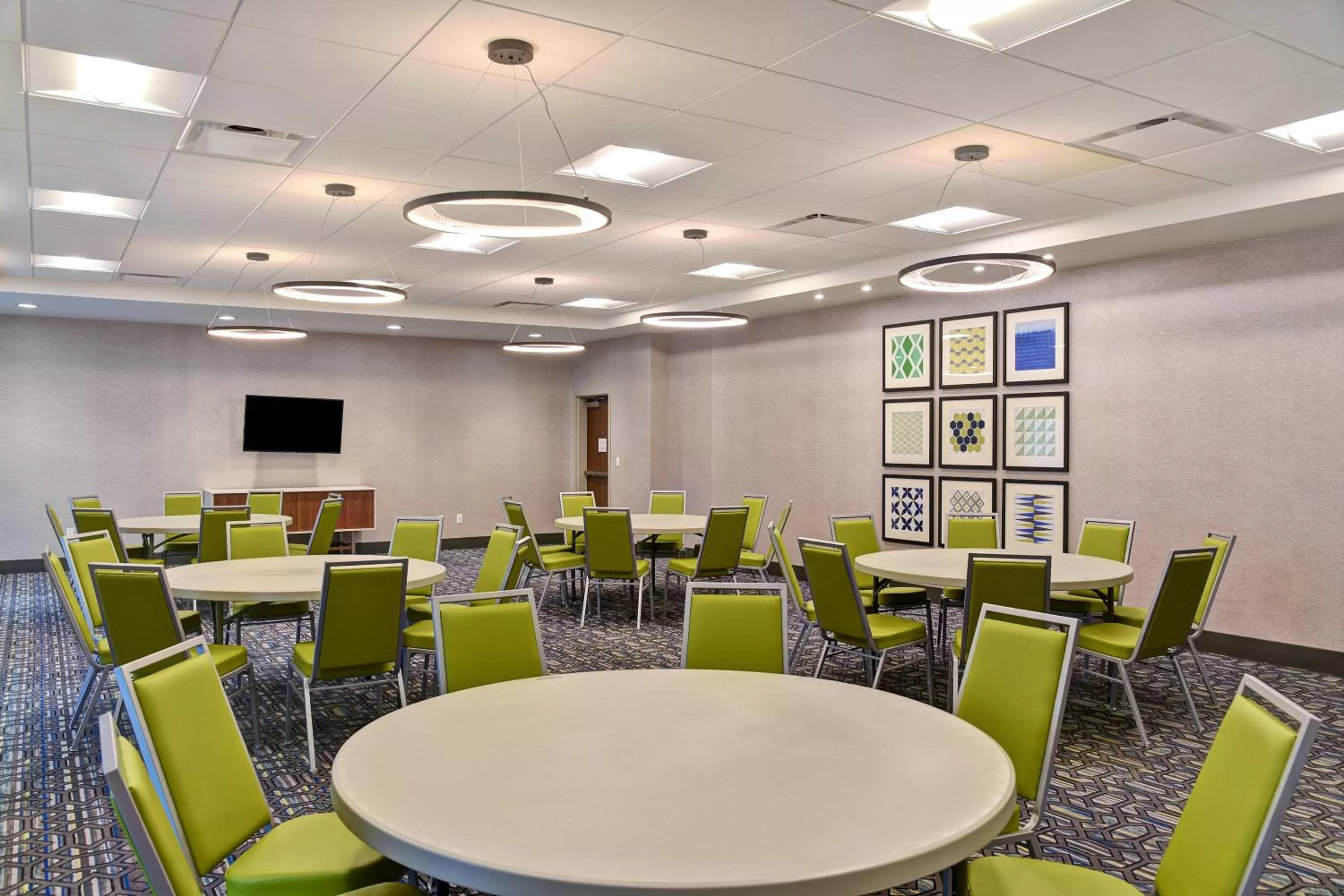 Meeting/conference room in Holiday Inn Express & Suites - Ottawa by IHG