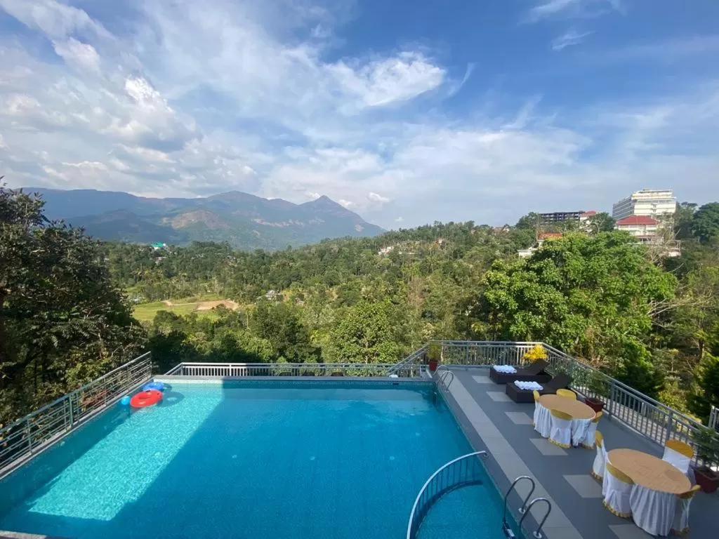 Swimming pool in Zenha Resorts