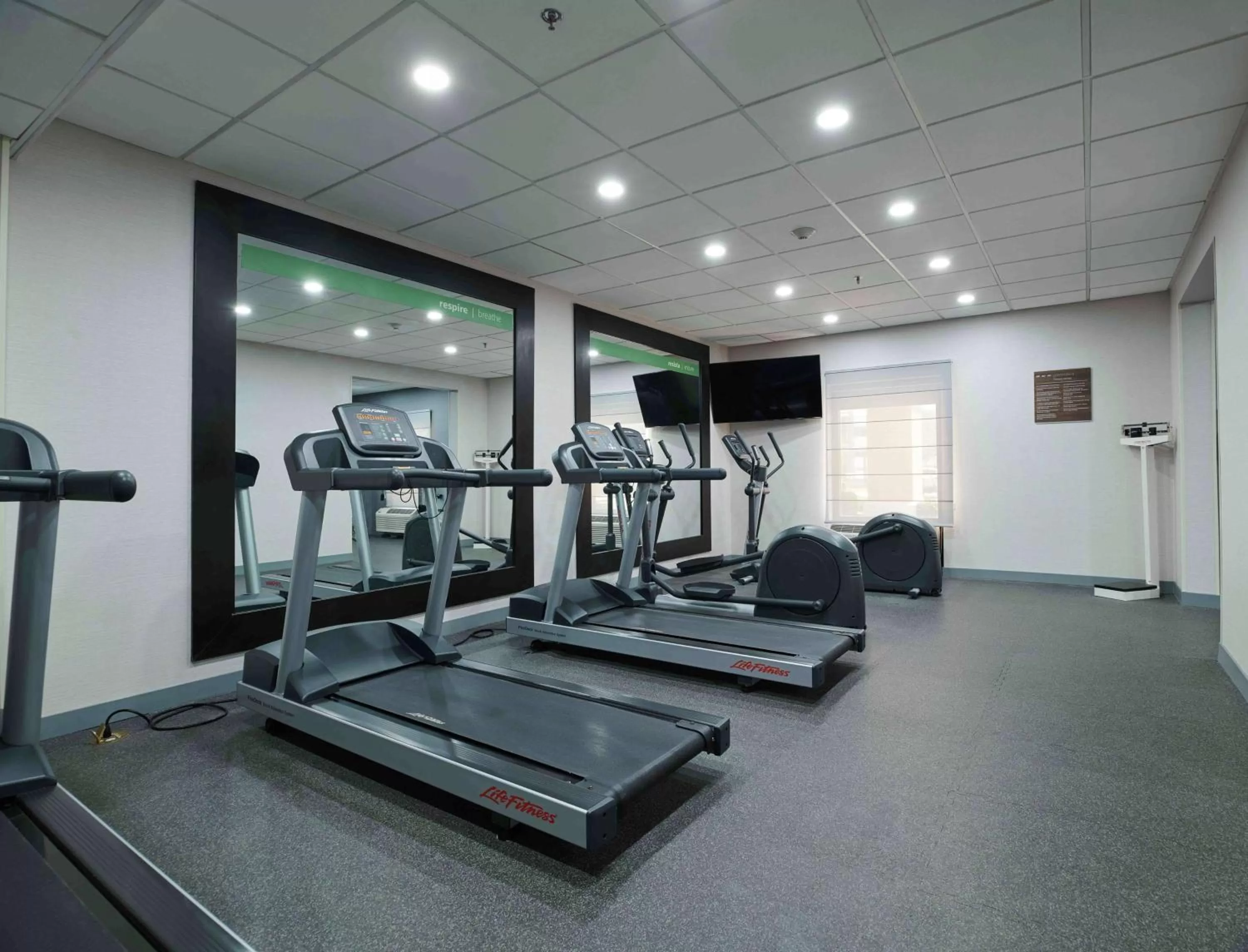 Fitness centre/facilities in Hampton Inn Ciudad Juarez