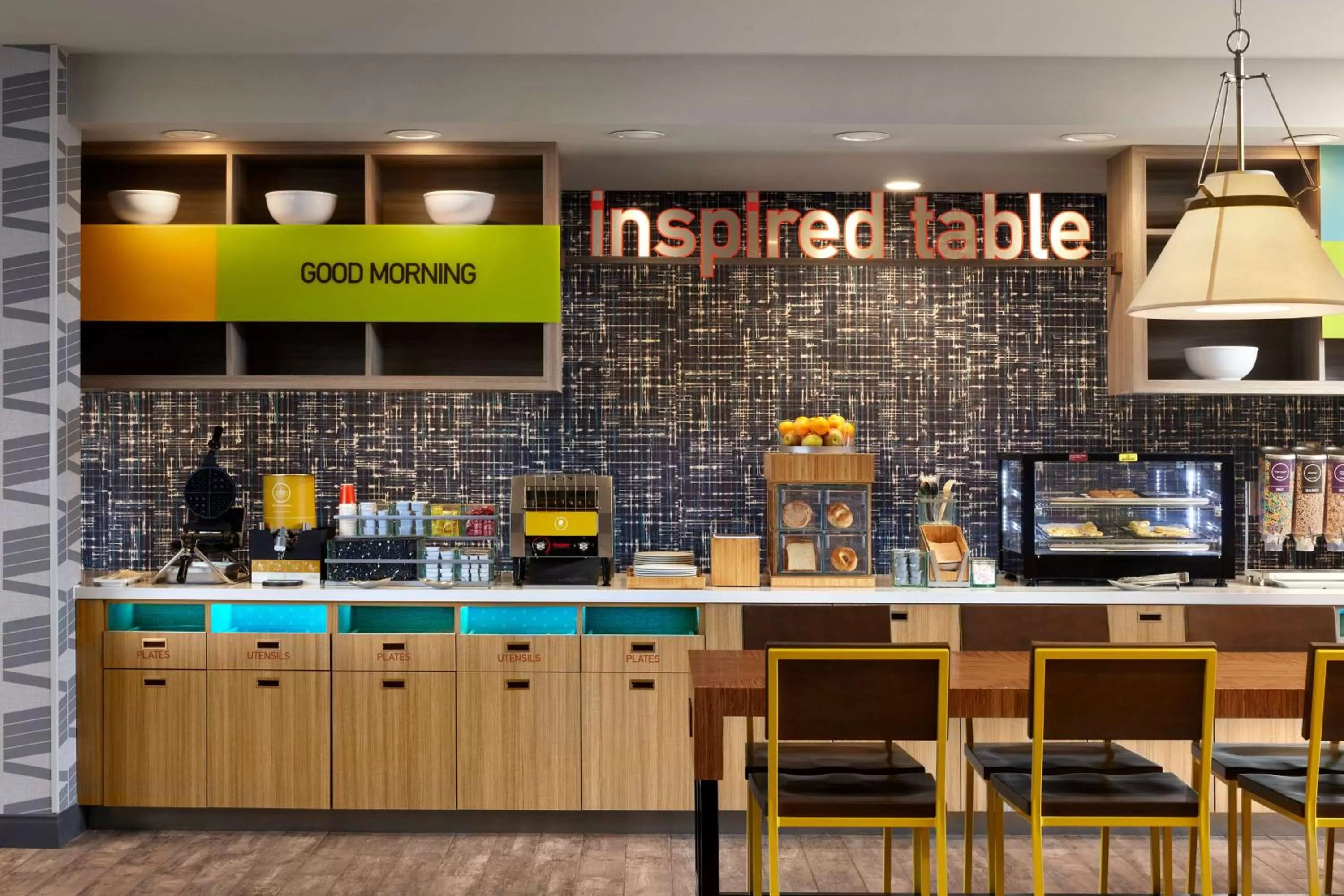 Breakfast in Home2 Suites By Hilton Bend, Or