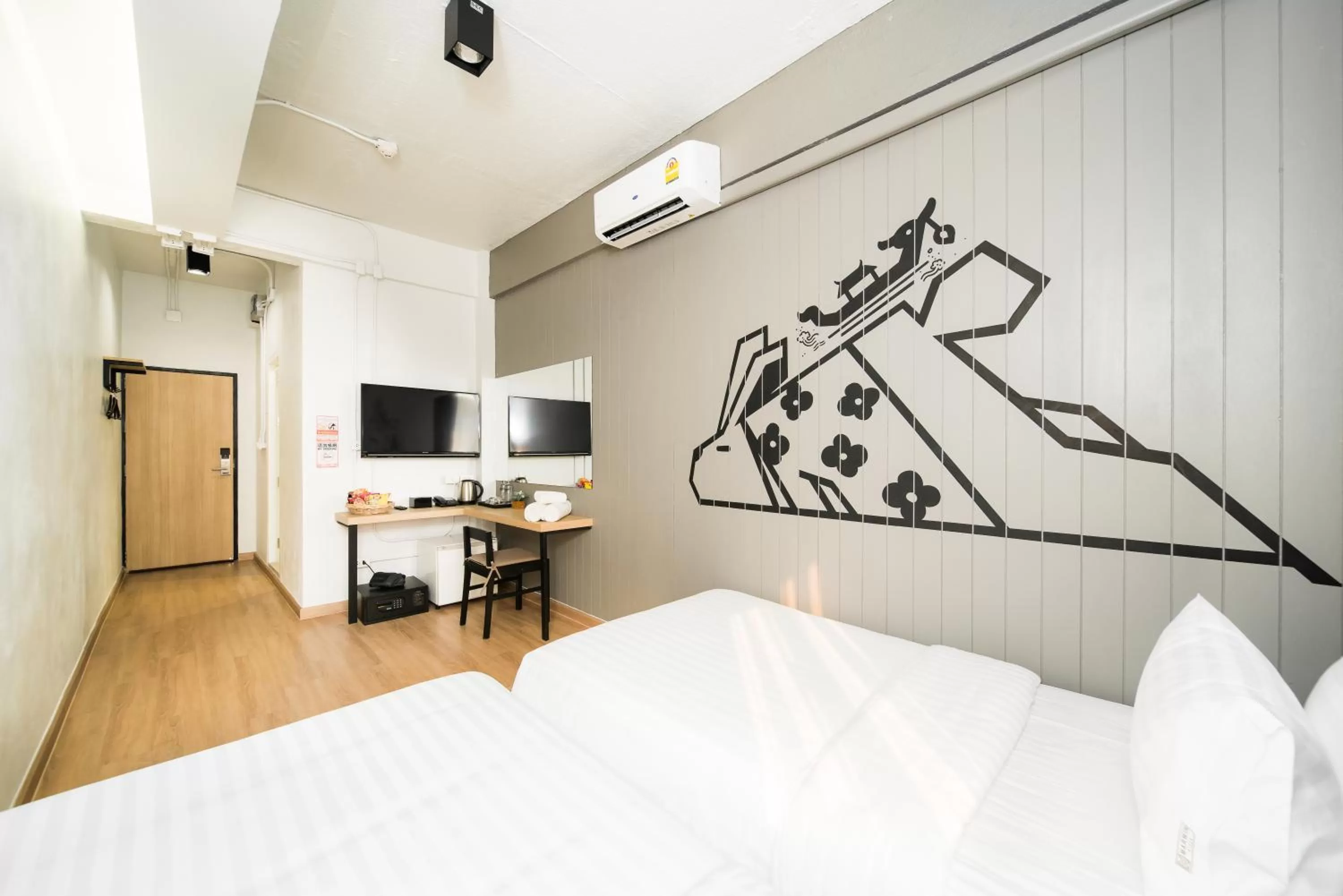 Bedroom, Bed in Marwin Villa