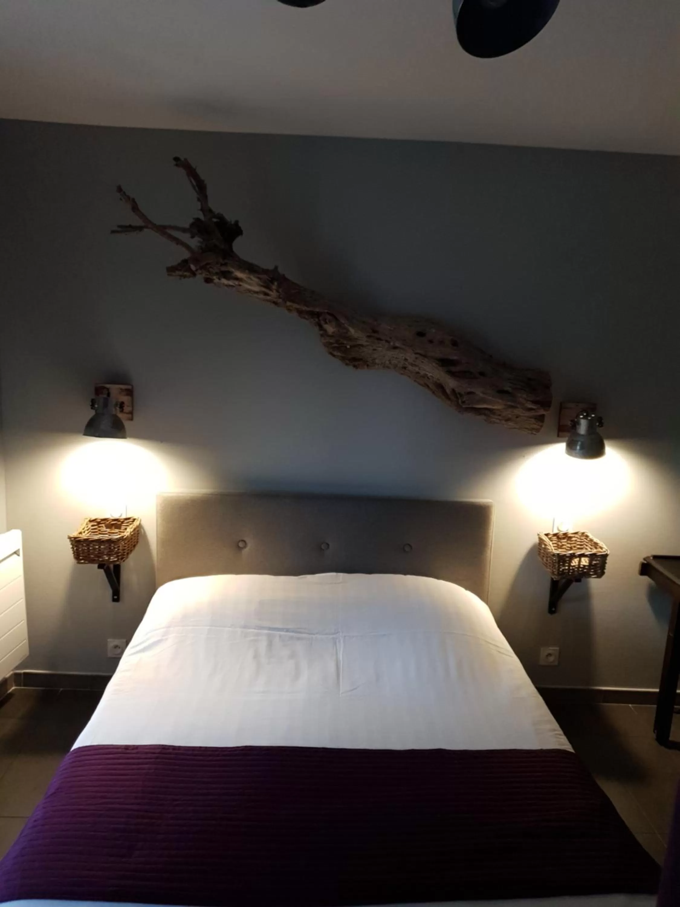 Bed in Hotel restaurant La Pêcherie - Le manoir d'à coté - Les 5 ruches -Logis hôtels