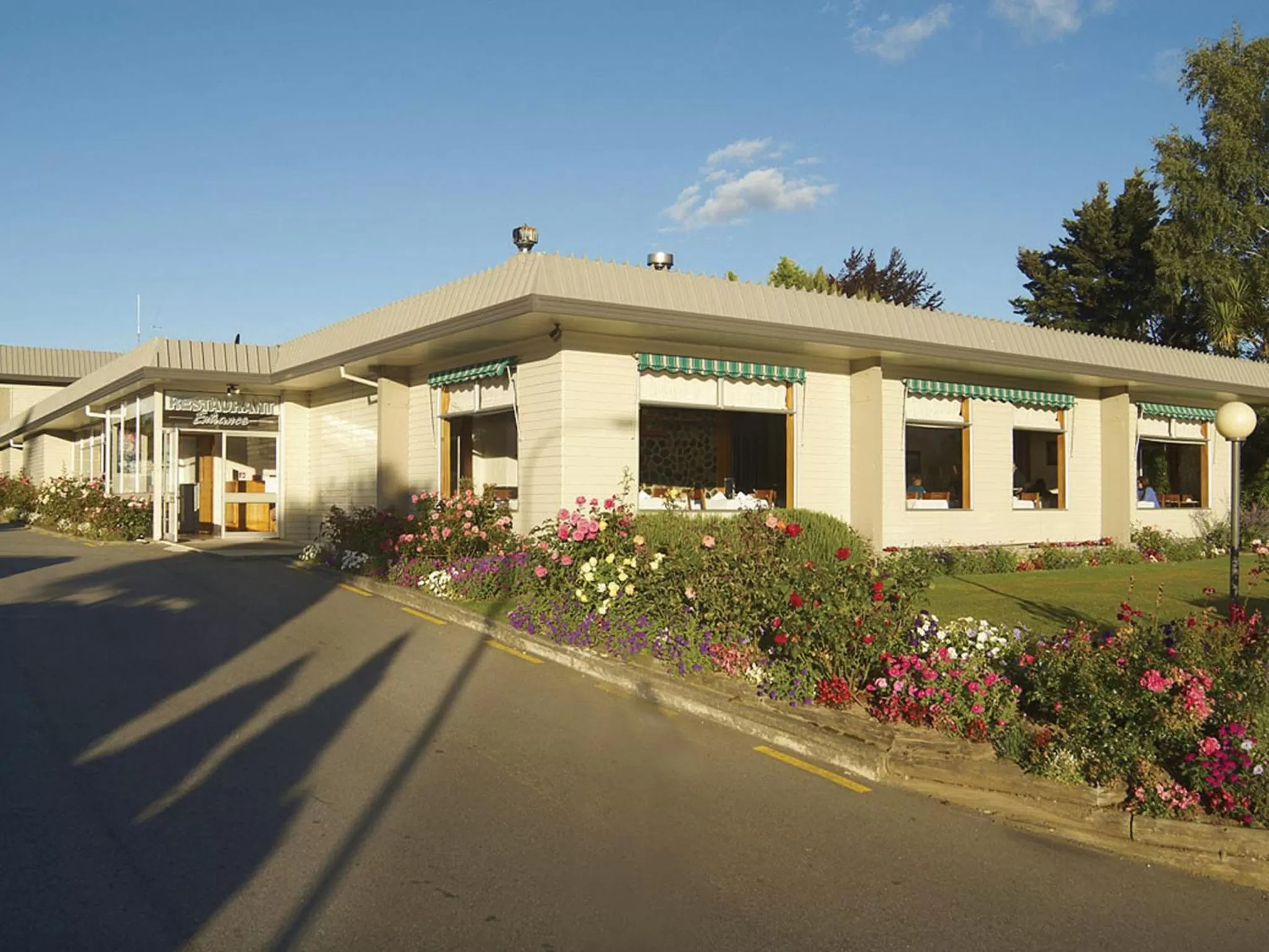 Property building in Kingsgate Hotel Te Anau