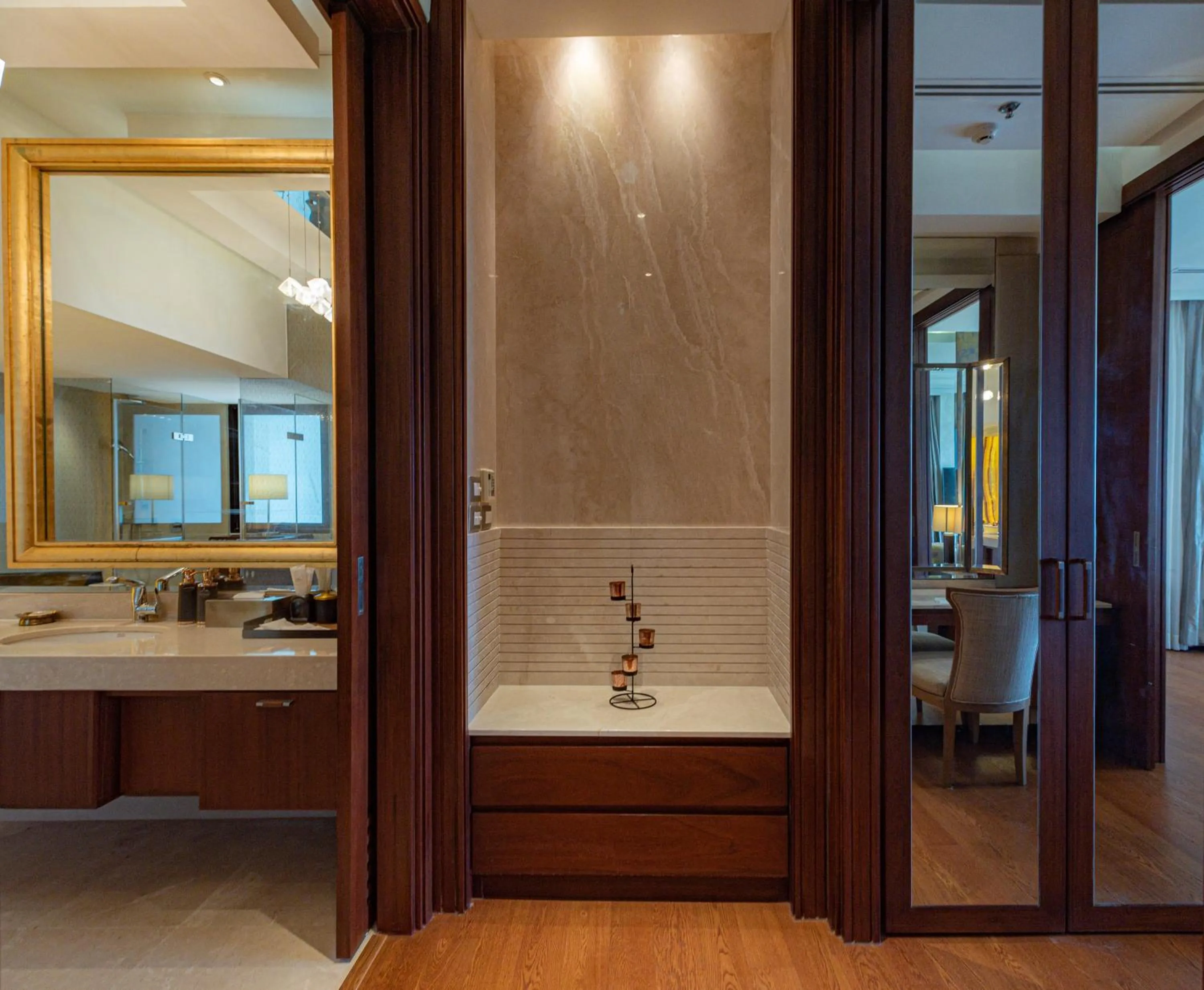 Bathroom in Summit Windmill Golf Suite Hotel at Suvarnabhumi